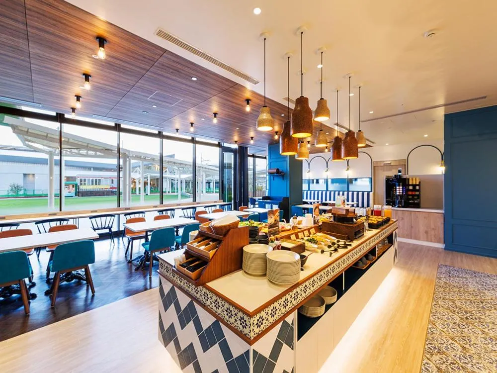 JR East Hotel Mets Premier Makuhari Toyosuna