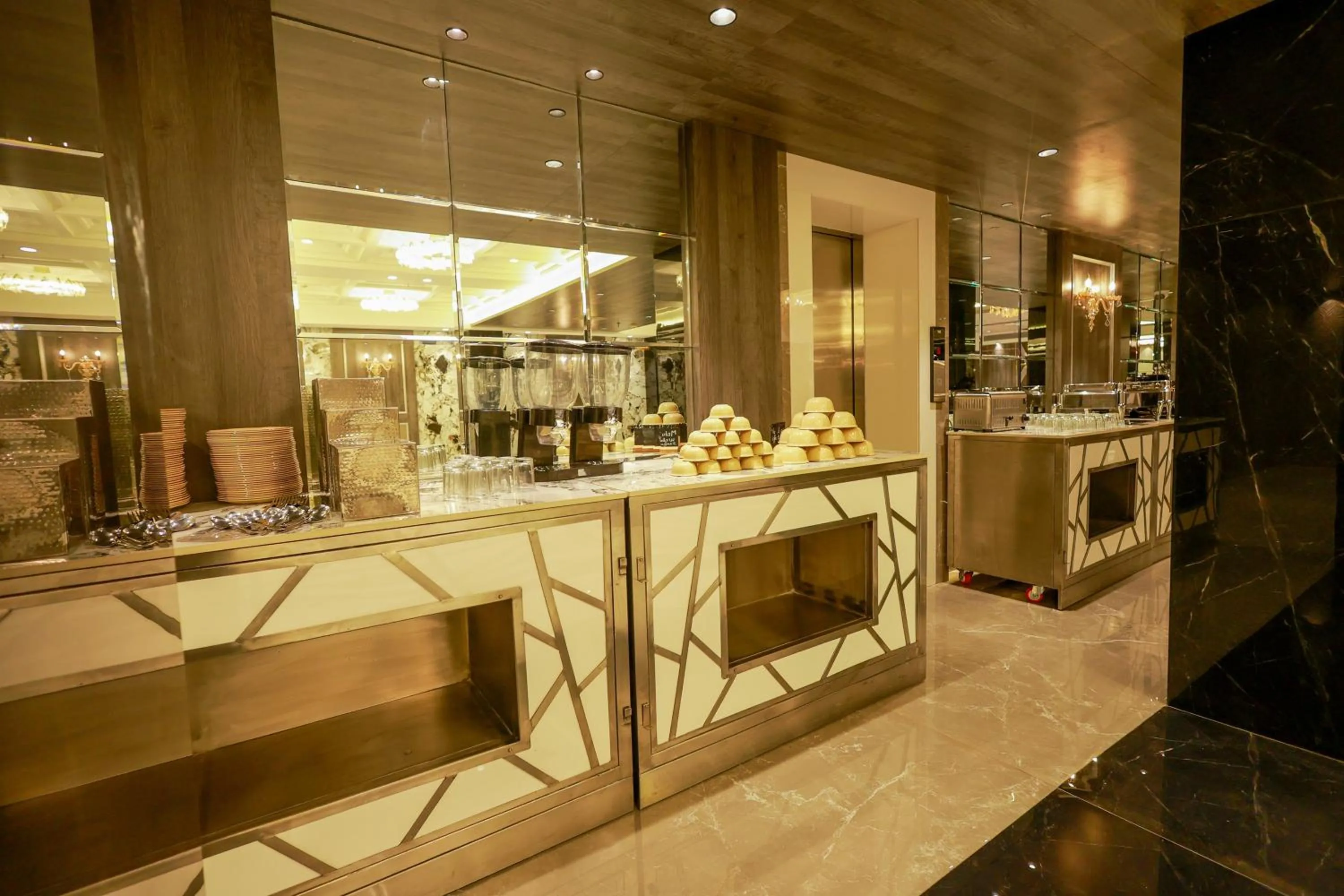 Area and facilities in Shera Hotels & Banquets