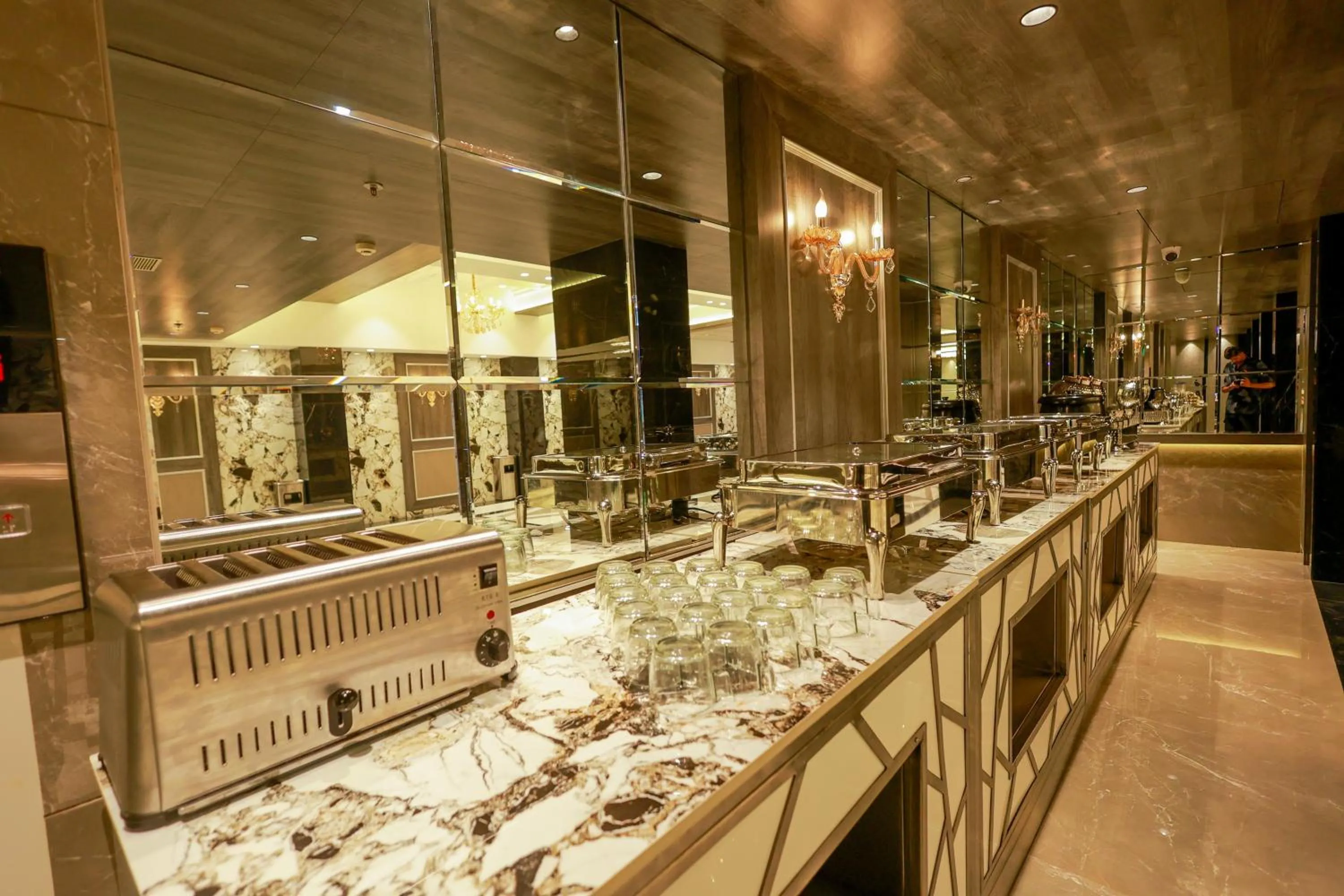 Area and facilities in Shera Hotels & Banquets