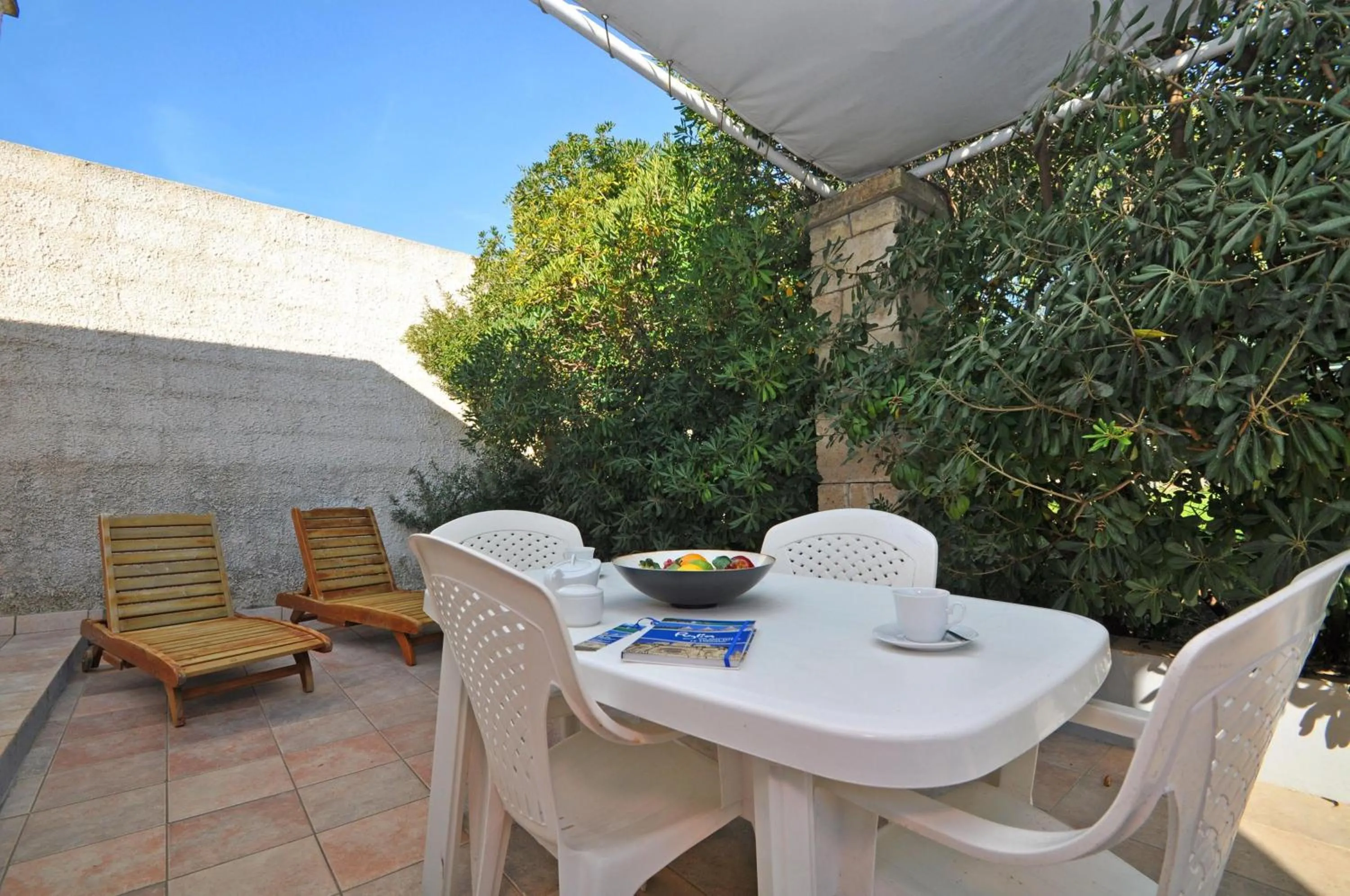 Patio in Residence Elena