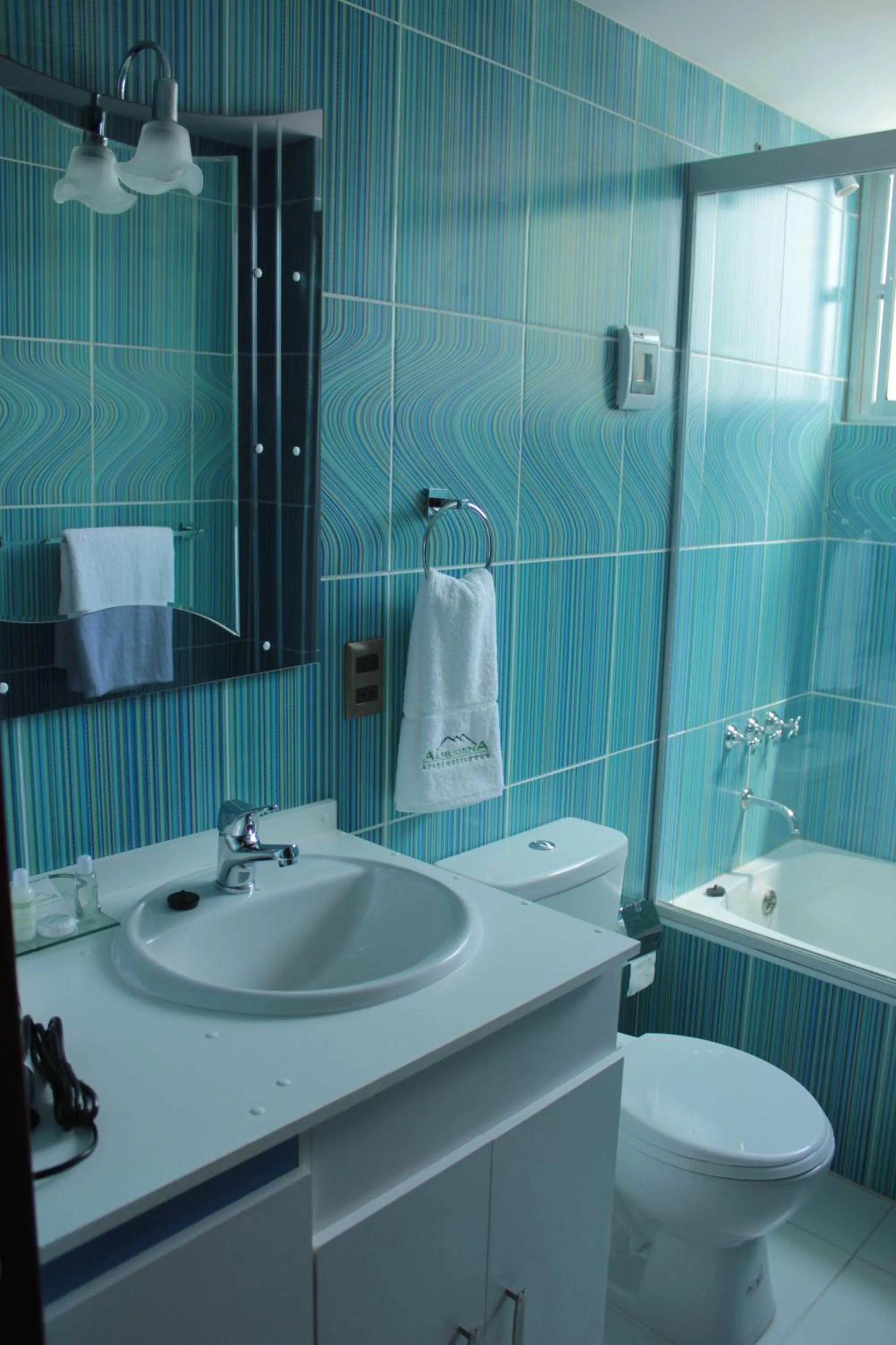 Bathroom in Almudena Apart Hotel