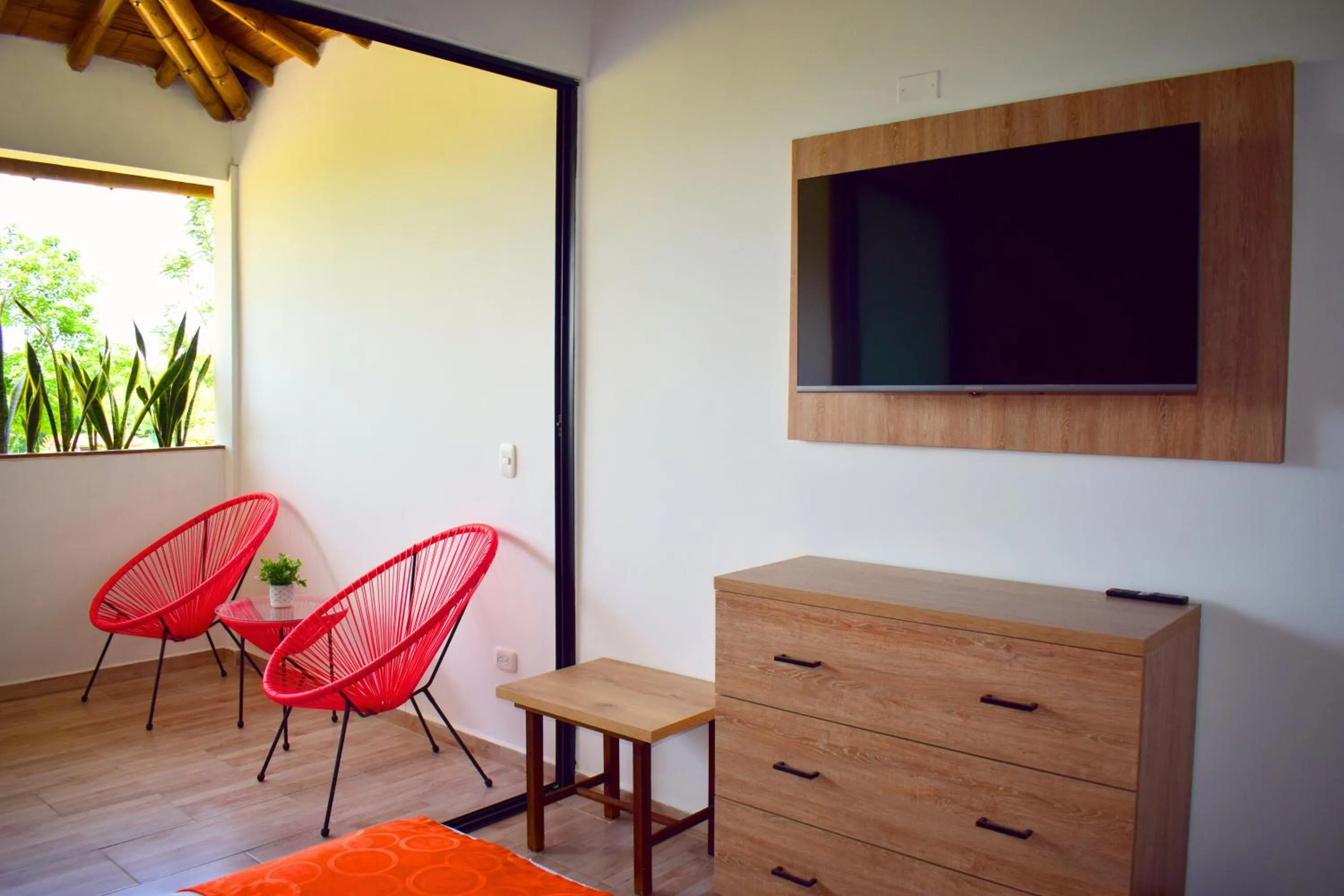 TV and multimedia in Hotel Parque de los Arrieros