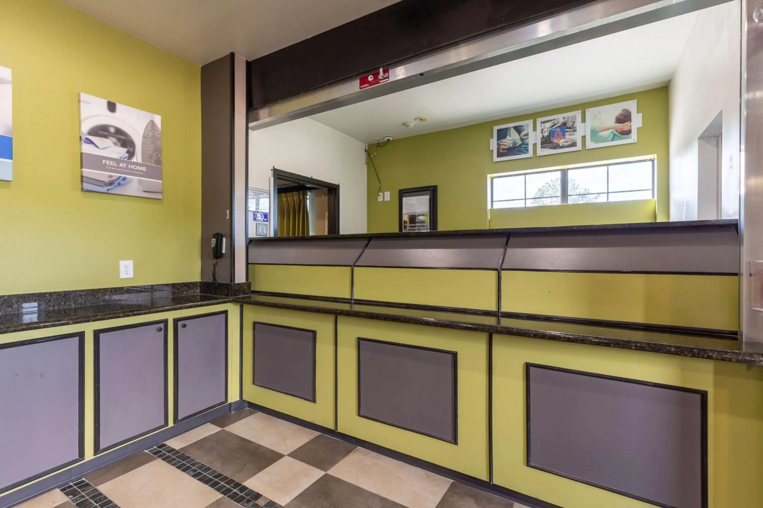 Lobby or reception in Studio 6 Bay City TX