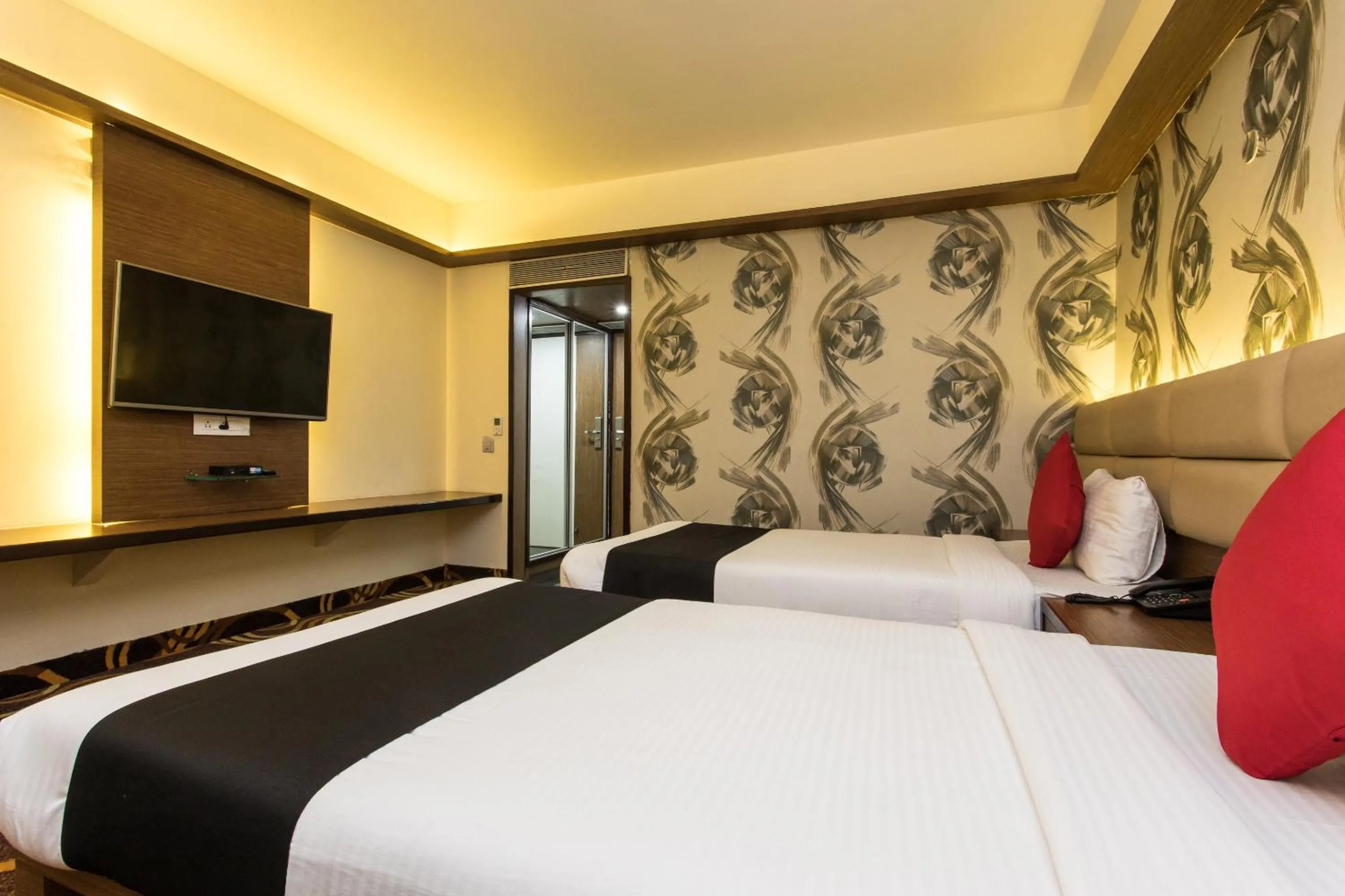 TV and multimedia, Bed in Hotel Solaris