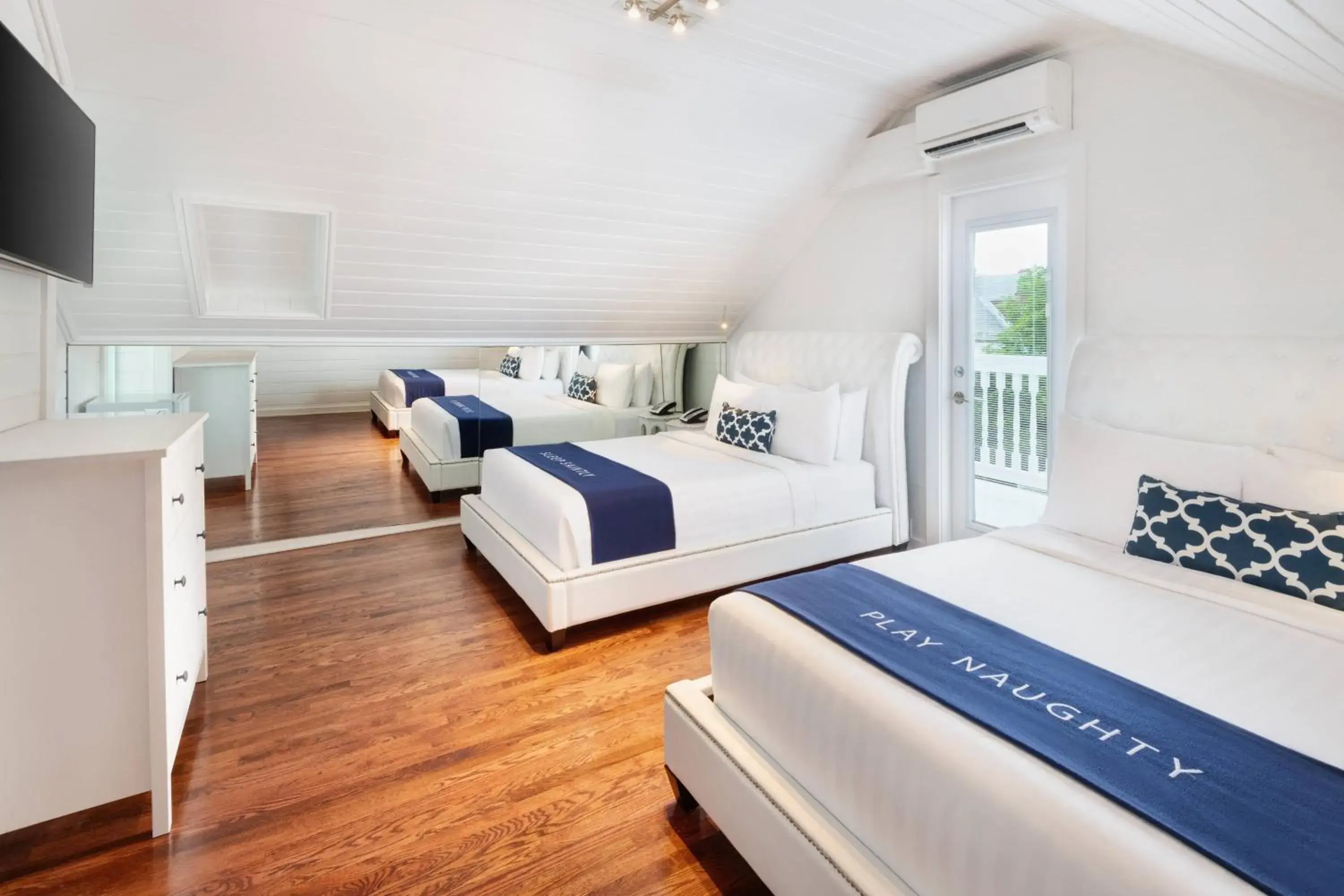 Bedroom, Bed in The Saint Hotel Key West, Autograph Collection, Adult Only Bedroom, Bed in The Saint Hotel Key West, Autograph Collection, Adult Only