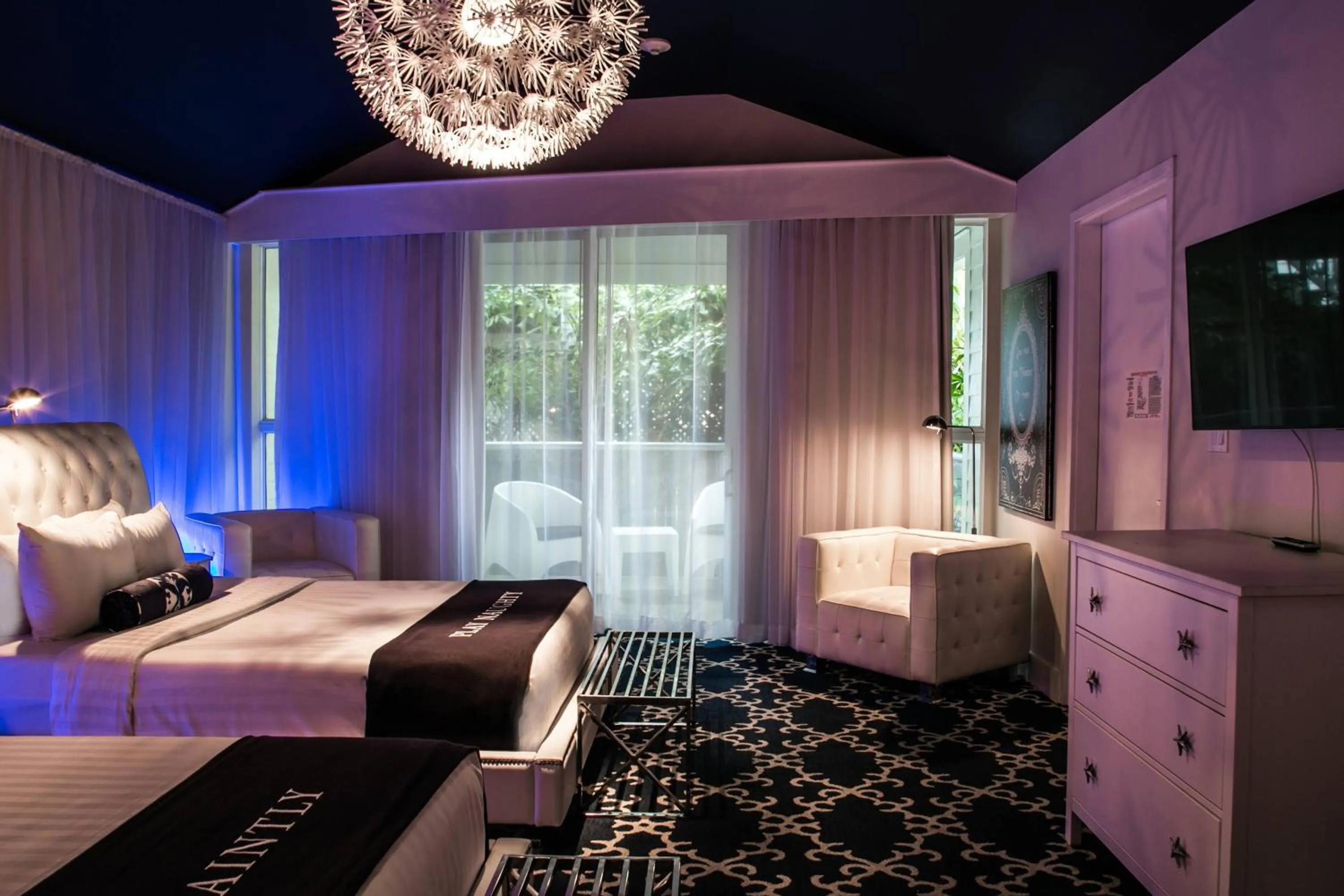 Photo of the whole room, Bed in The Saint Hotel Key West, Autograph Collection, Adult Only