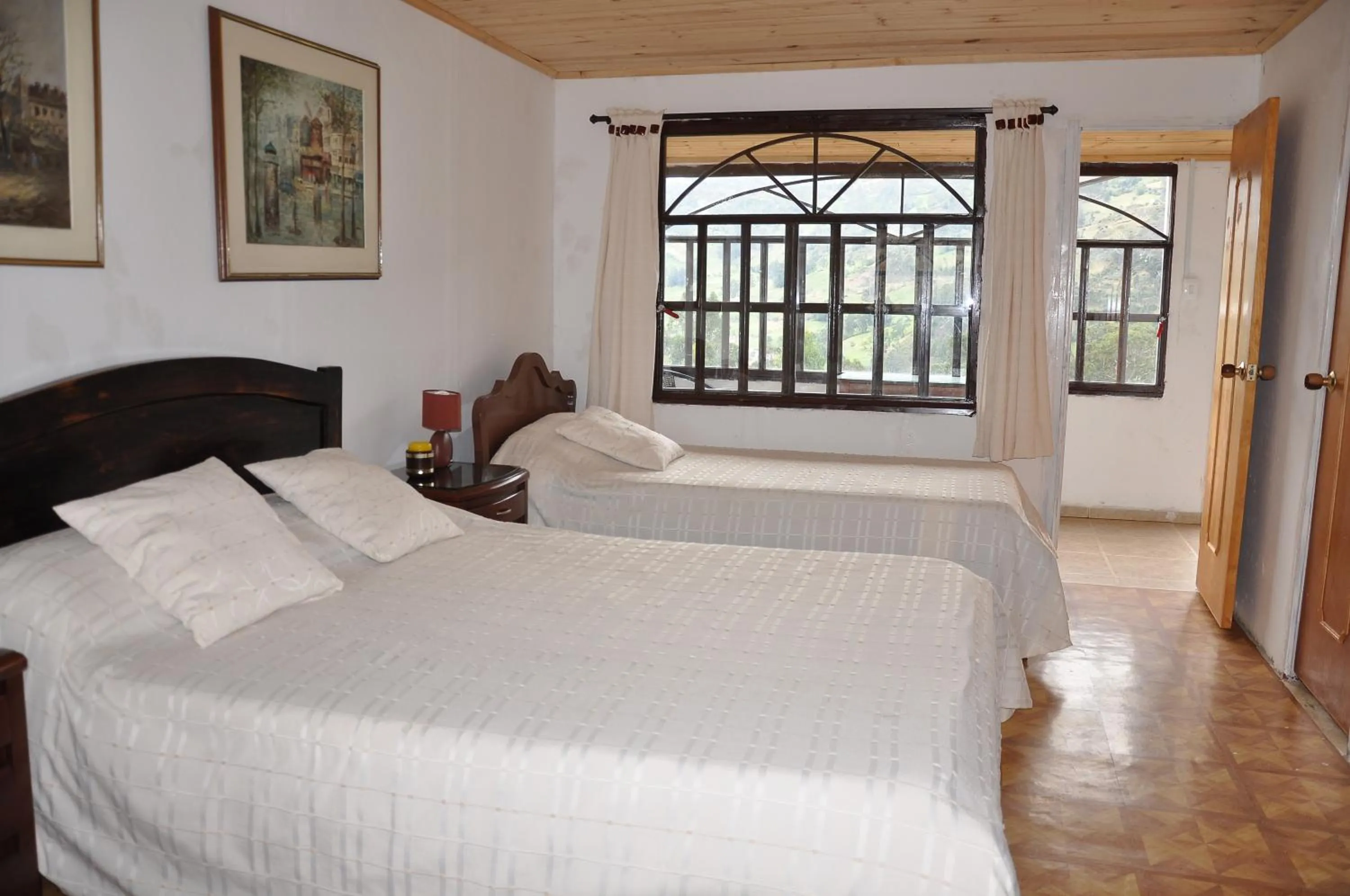 Quadruple Room with Private Bathroom in Pinares del Carrizalito