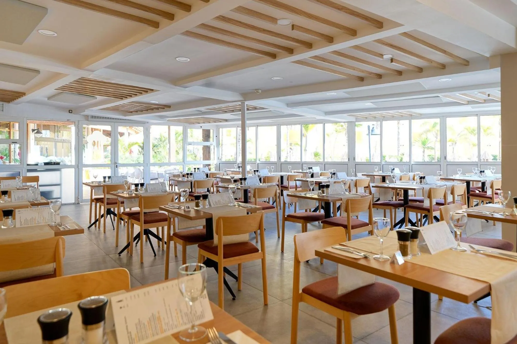 Restaurant/places to eat in Sport Hotel Monte Feliz - powered by Playitas