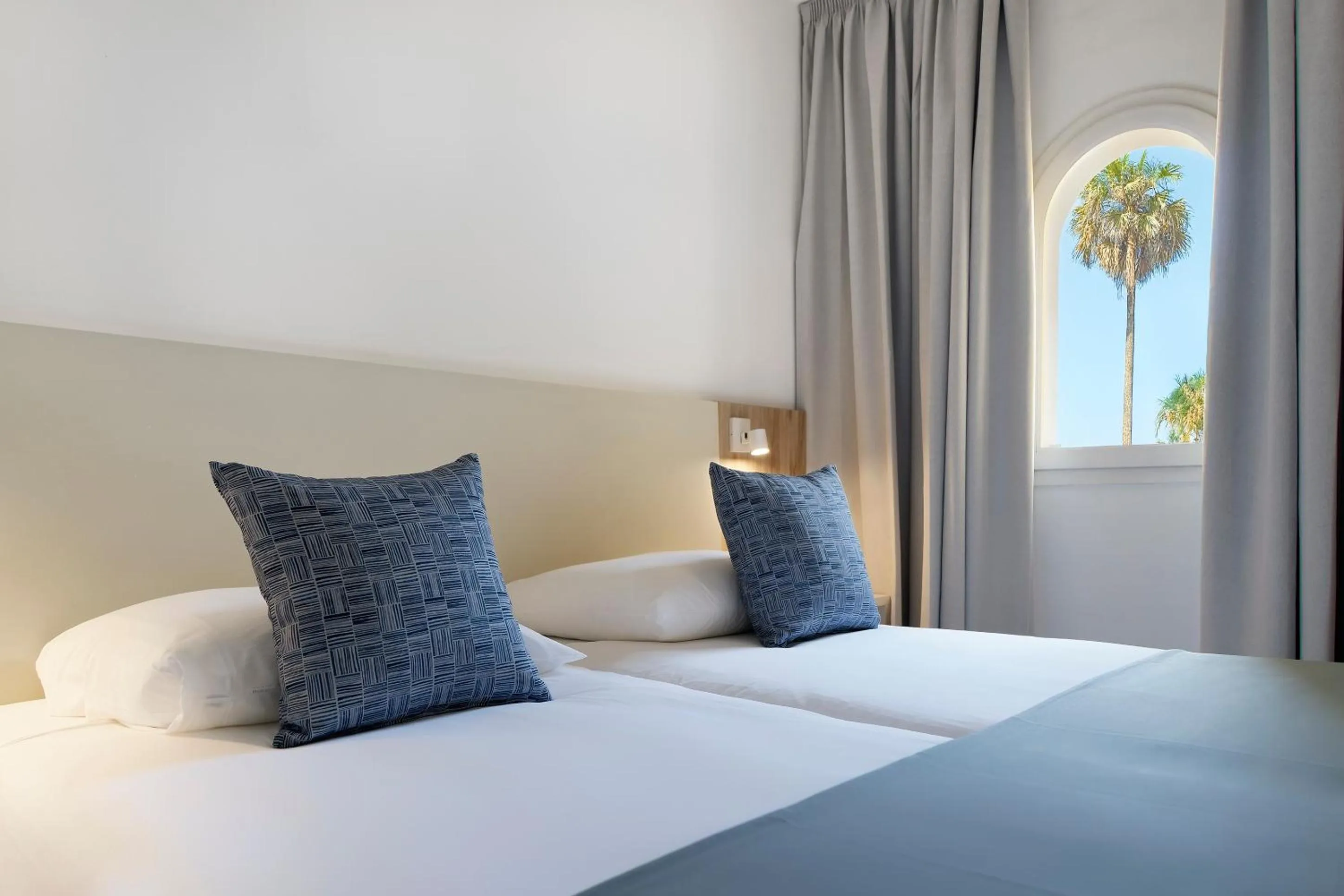 Premium Two Bedroom Apartment with large Balcony or Terrace in Sport Hotel Monte Feliz - powered by Playitas