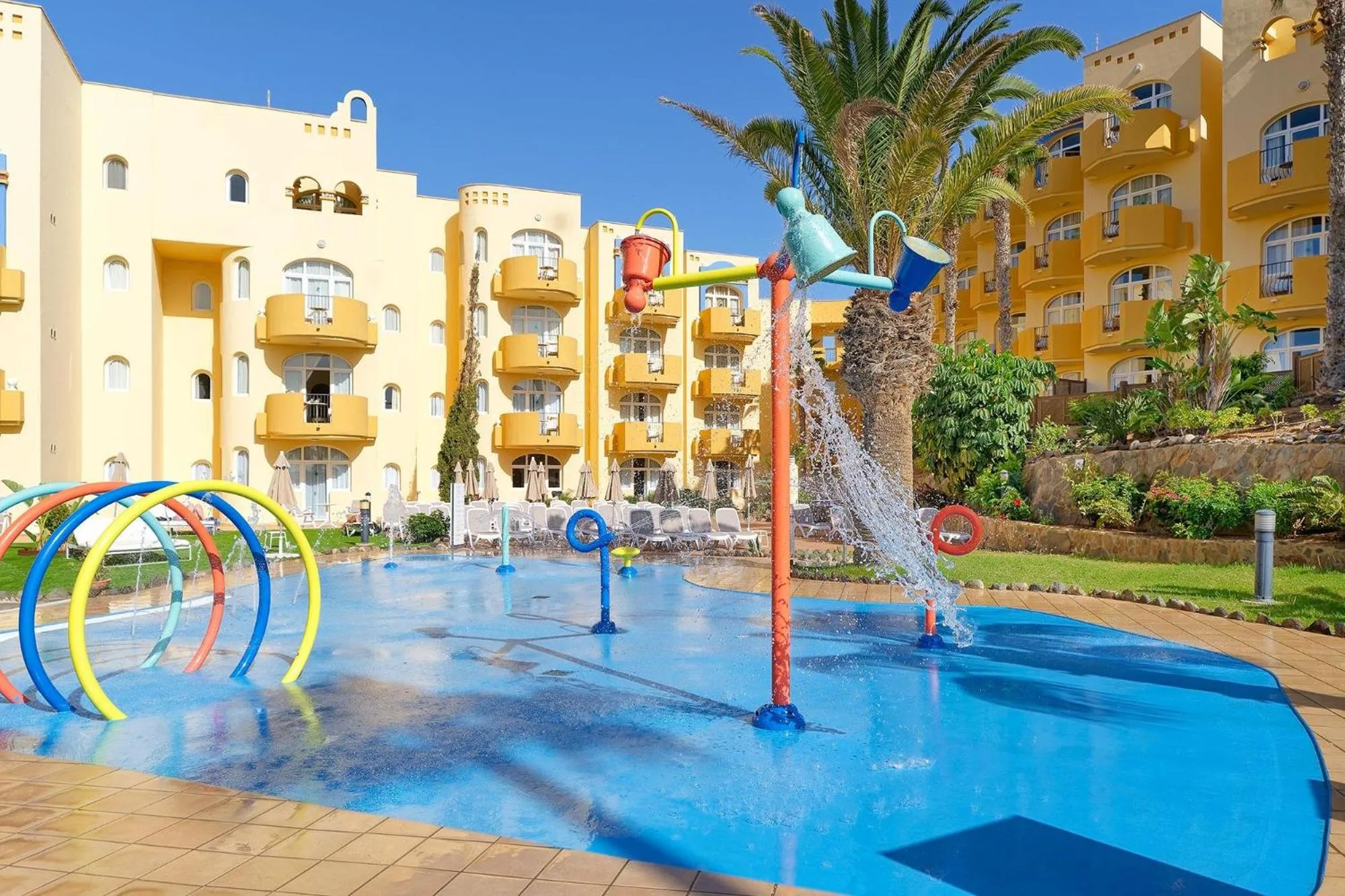 children in Sport Hotel Monte Feliz - powered by Playitas