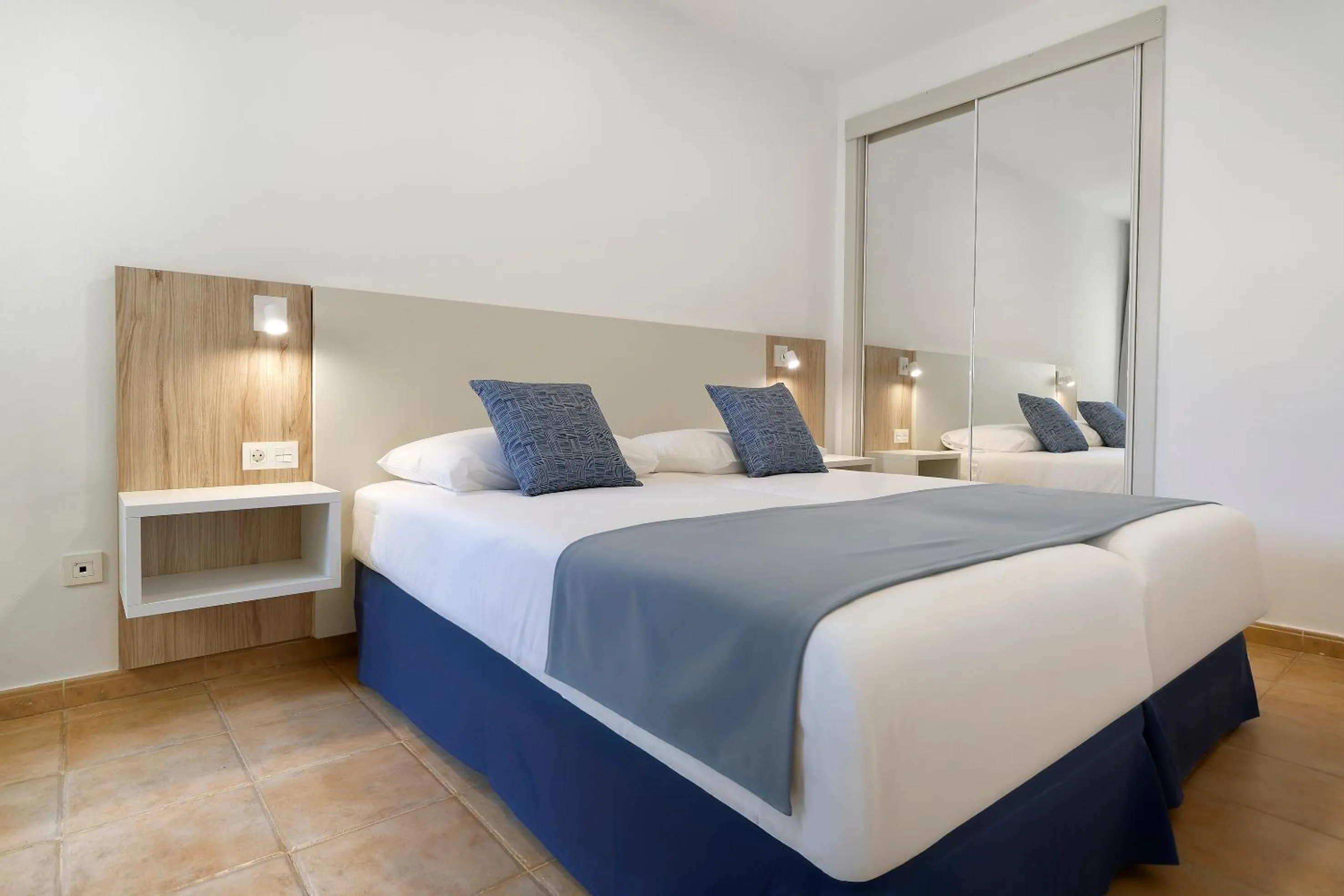 Premium Two Bedroom Apartment with large Balcony or Terrace in Sport Hotel Monte Feliz - powered by Playitas