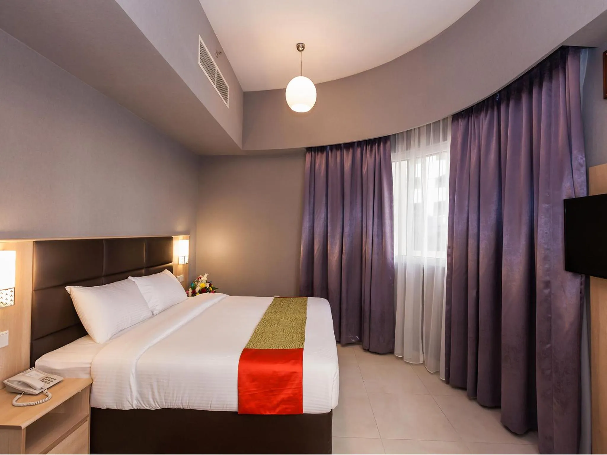 Bedroom, Bed in Florida Square Hotel (Previously known Flora Square Hotel)