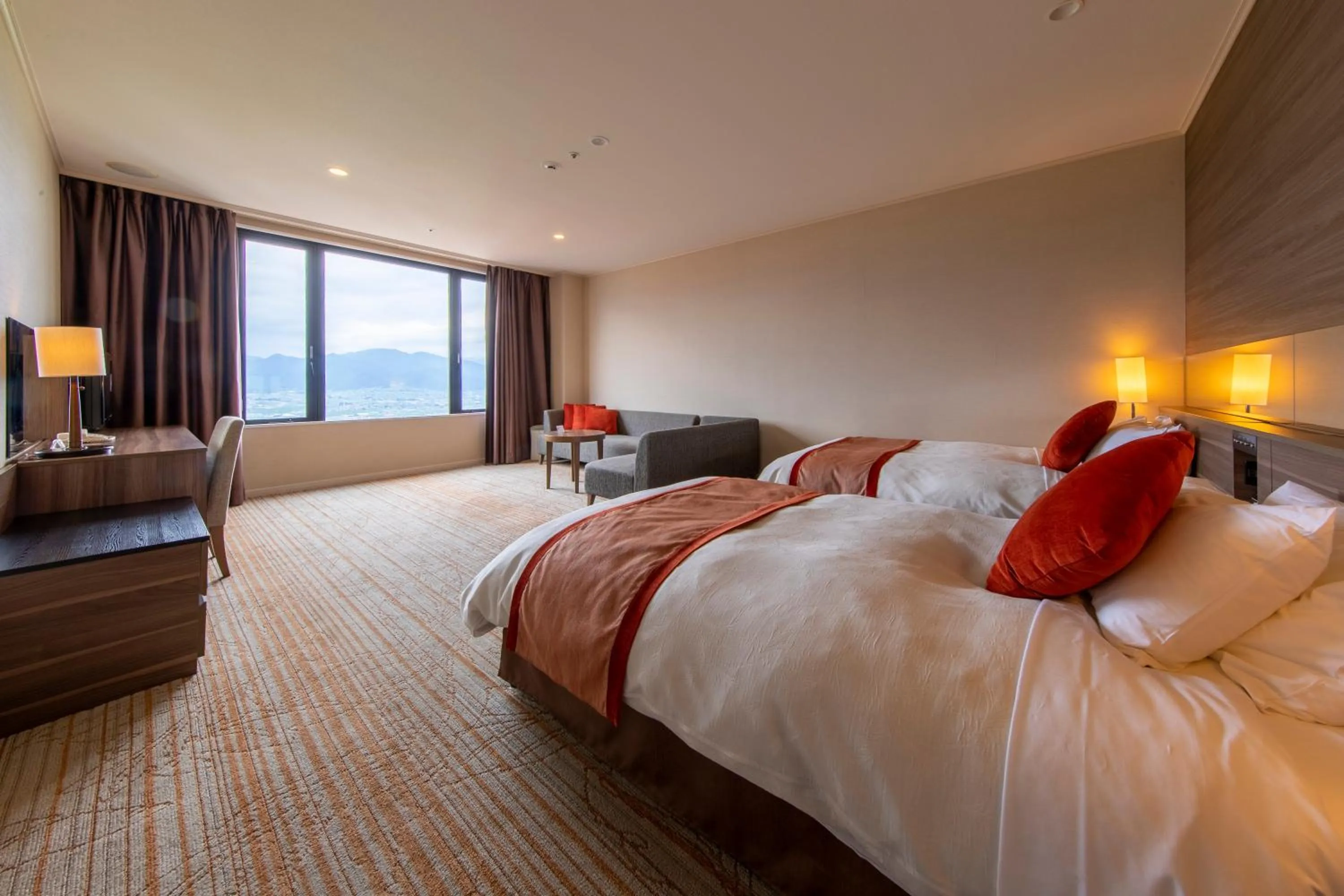 Photo of the whole room, Bed in Fruit Park Fujiya Hotel