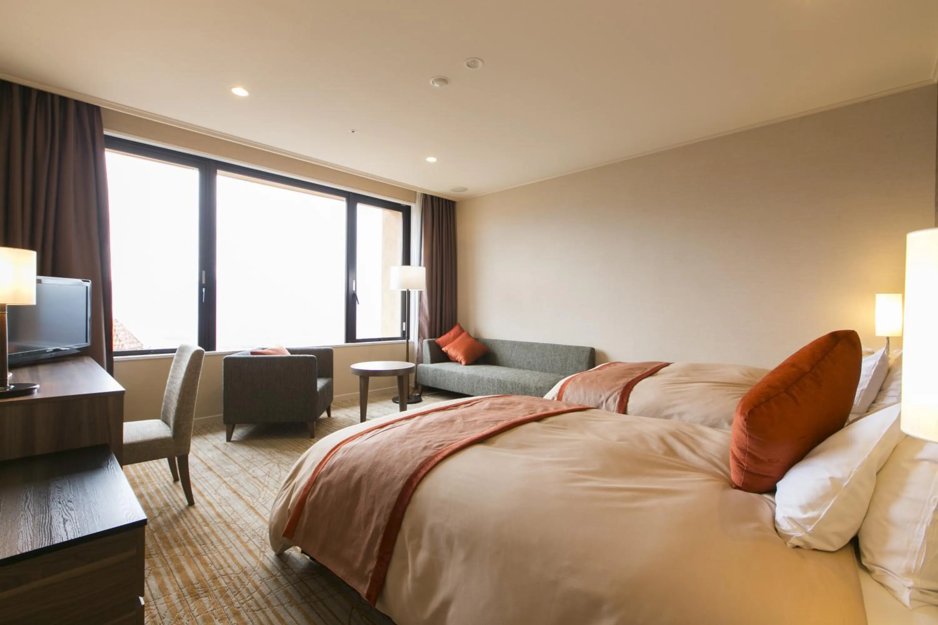 Photo of the whole room, Bed in Fruit Park Fujiya Hotel