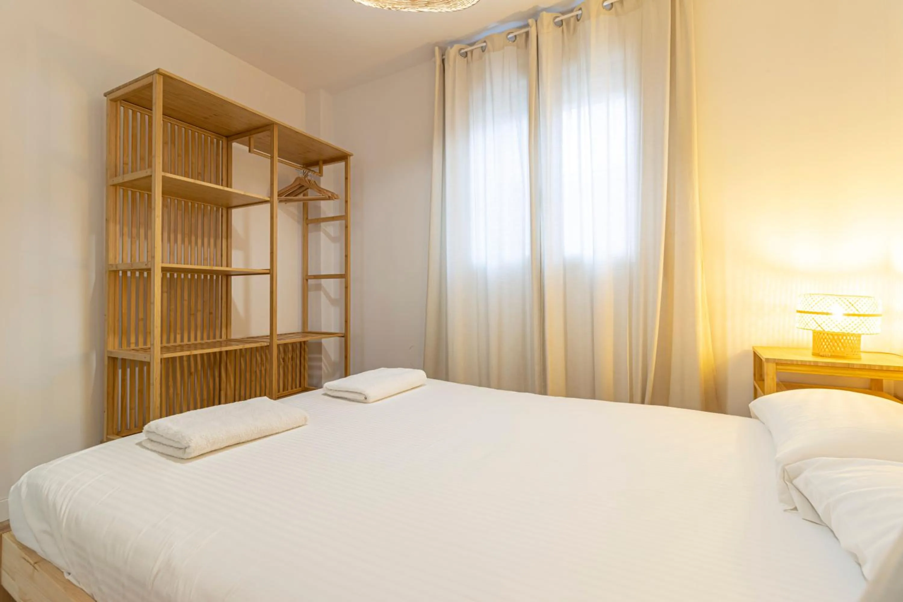 Bed in Allo Apartments Morenos II 1ºC Centro 2 Habitaciones