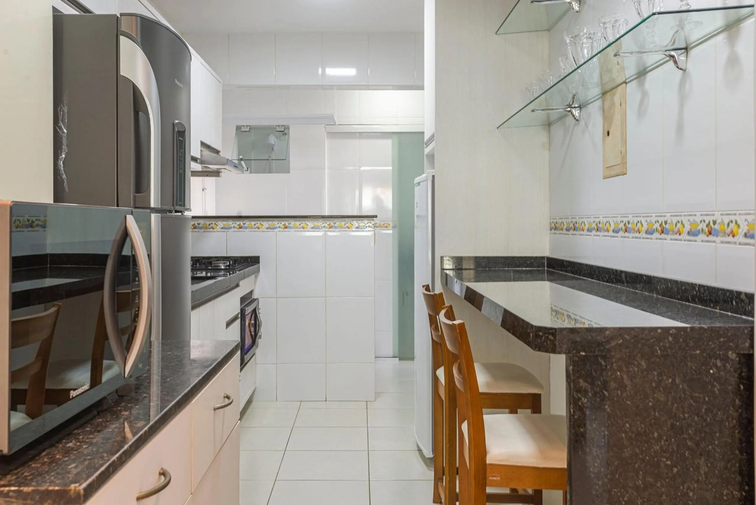 Kitchen or kitchenette in ITNC143- Frente ao mar! Amplo ap com 3 quartos+3WC