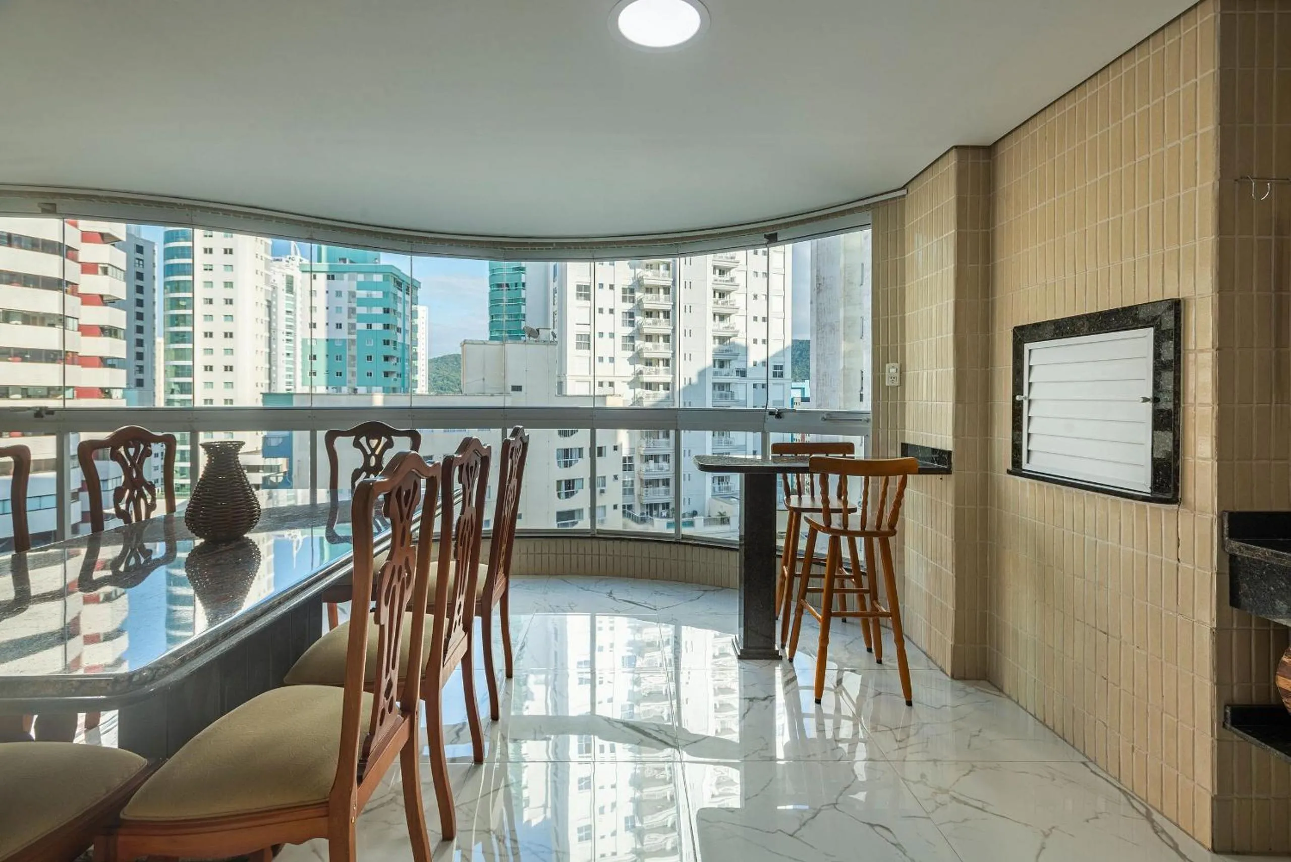 Balcony/Terrace in ITNC143- Frente ao mar! Amplo ap com 3 quartos+3WC