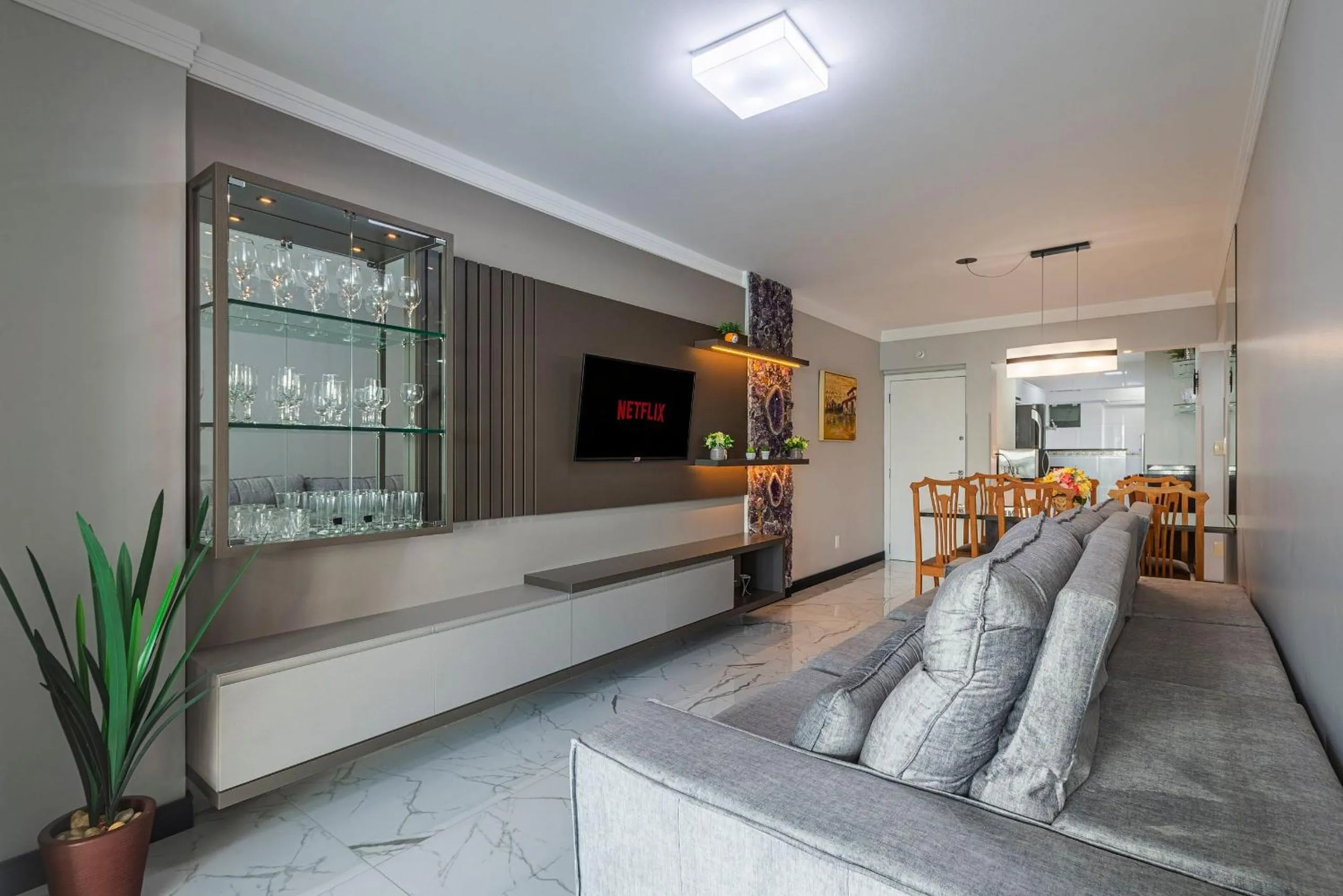 Living room in ITNC143- Frente ao mar! Amplo ap com 3 quartos+3WC