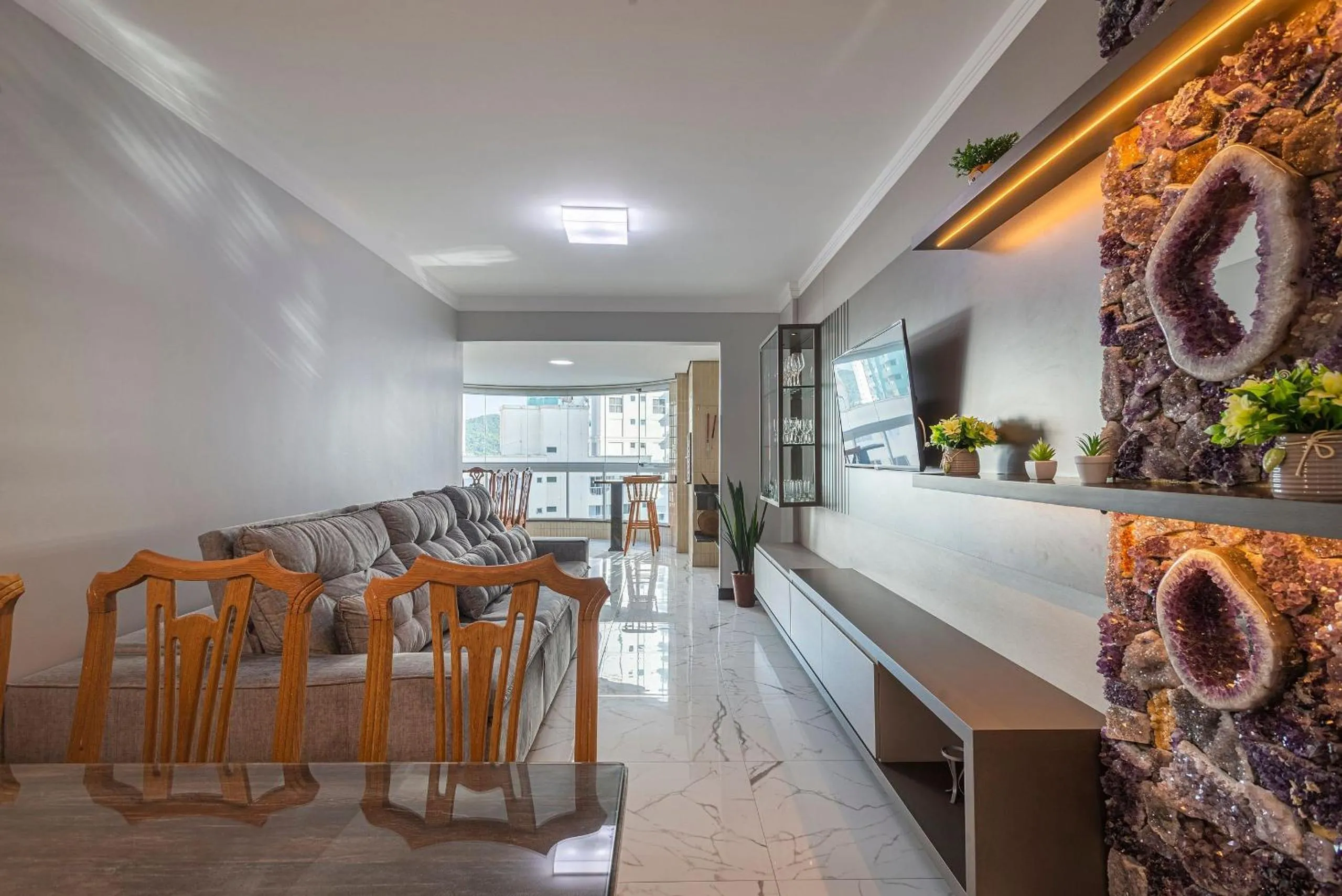 Living room in ITNC143- Frente ao mar! Amplo ap com 3 quartos+3WC