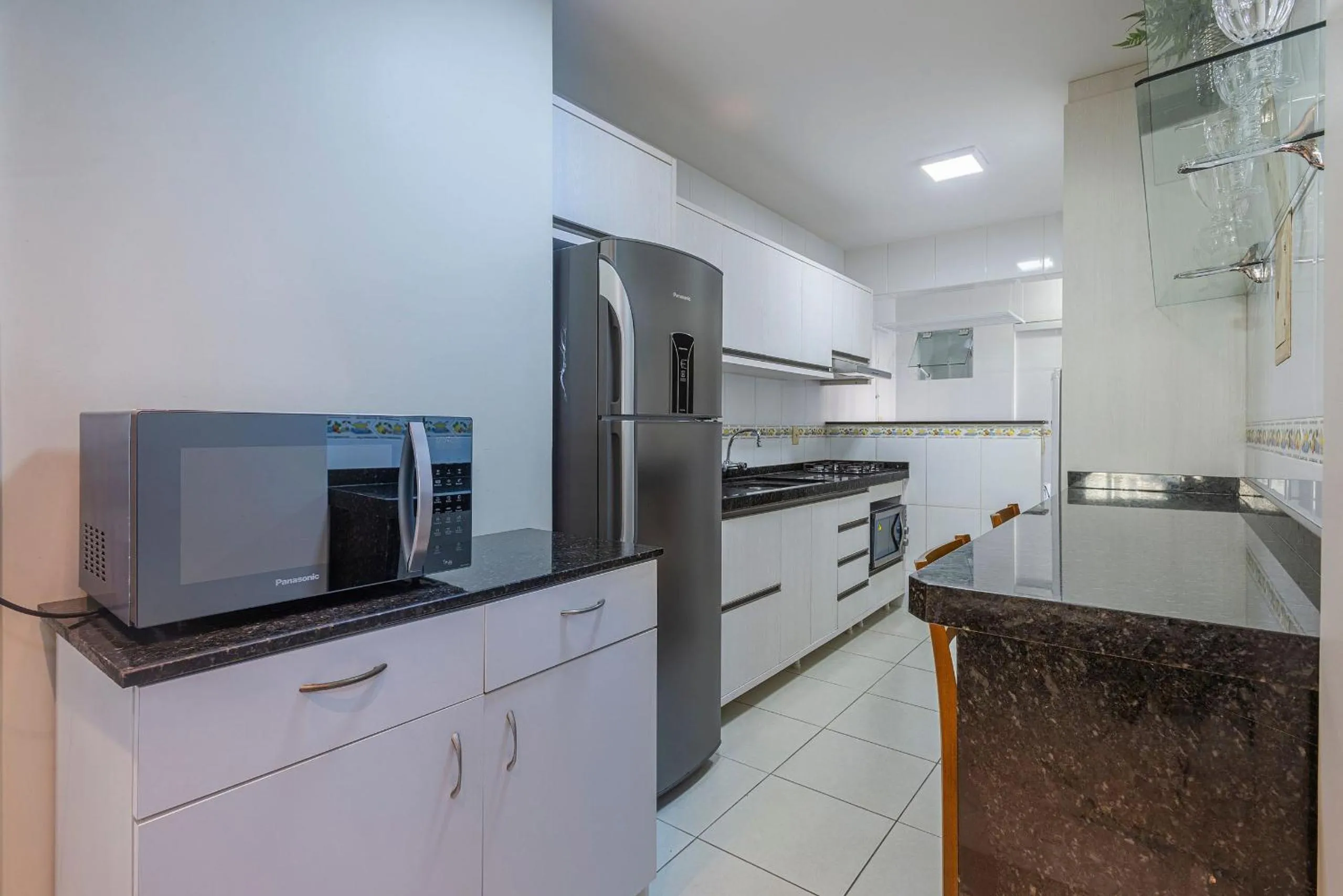 Kitchen or kitchenette in ITNC143- Frente ao mar! Amplo ap com 3 quartos+3WC