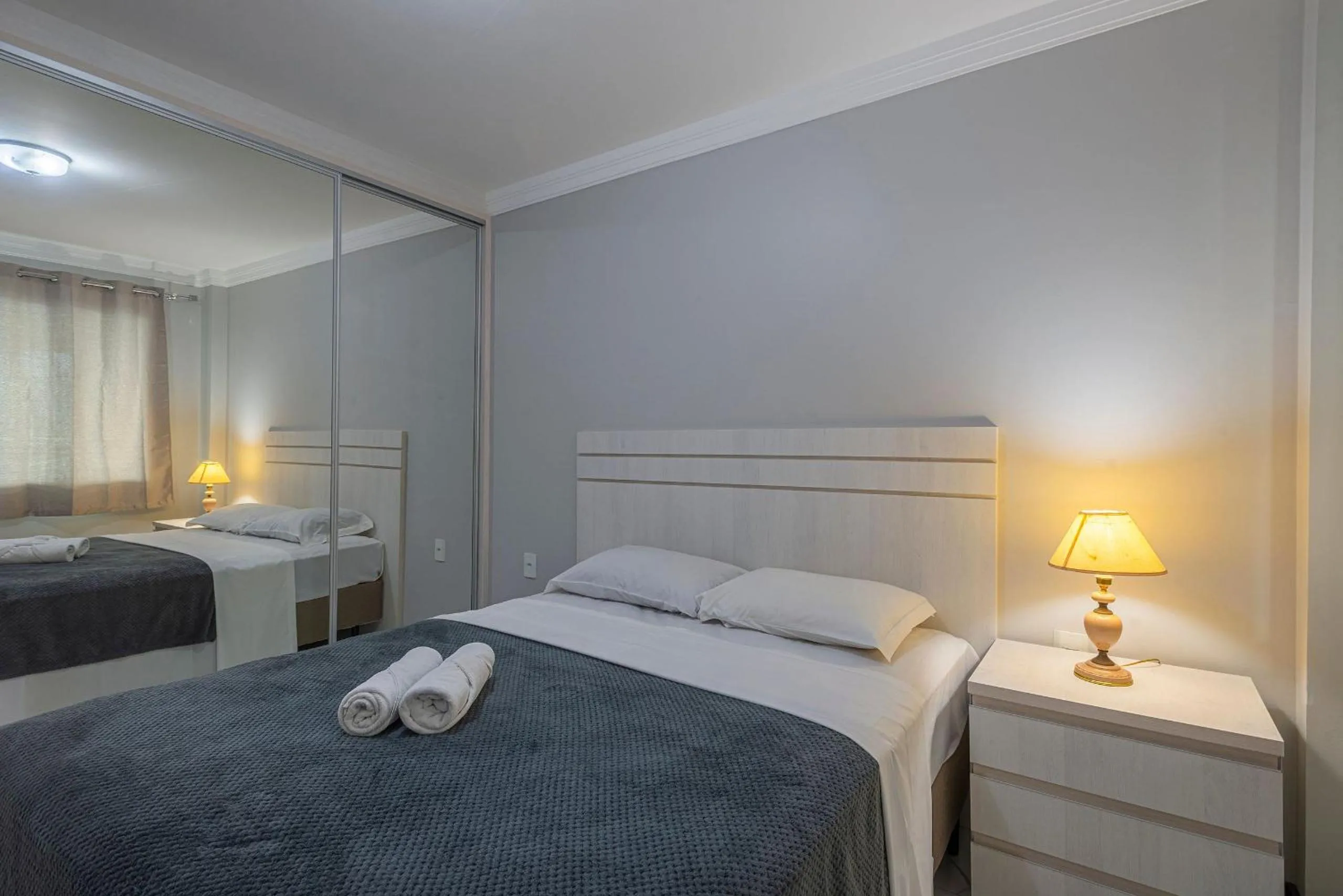 Bedroom, Bed in ITNC143- Frente ao mar! Amplo ap com 3 quartos+3WC