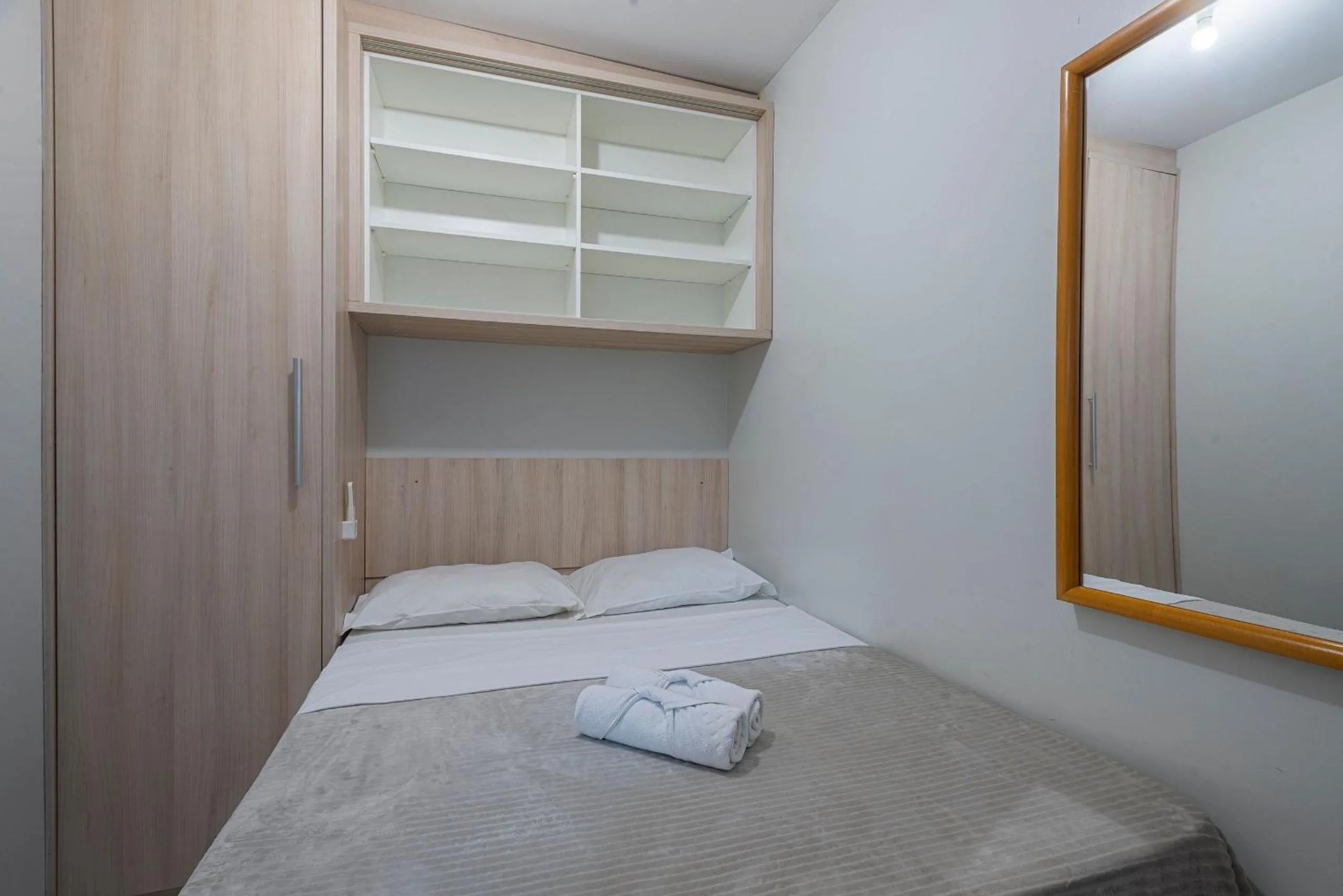 Bedroom, Bed in ITNC143- Frente ao mar! Amplo ap com 3 quartos+3WC