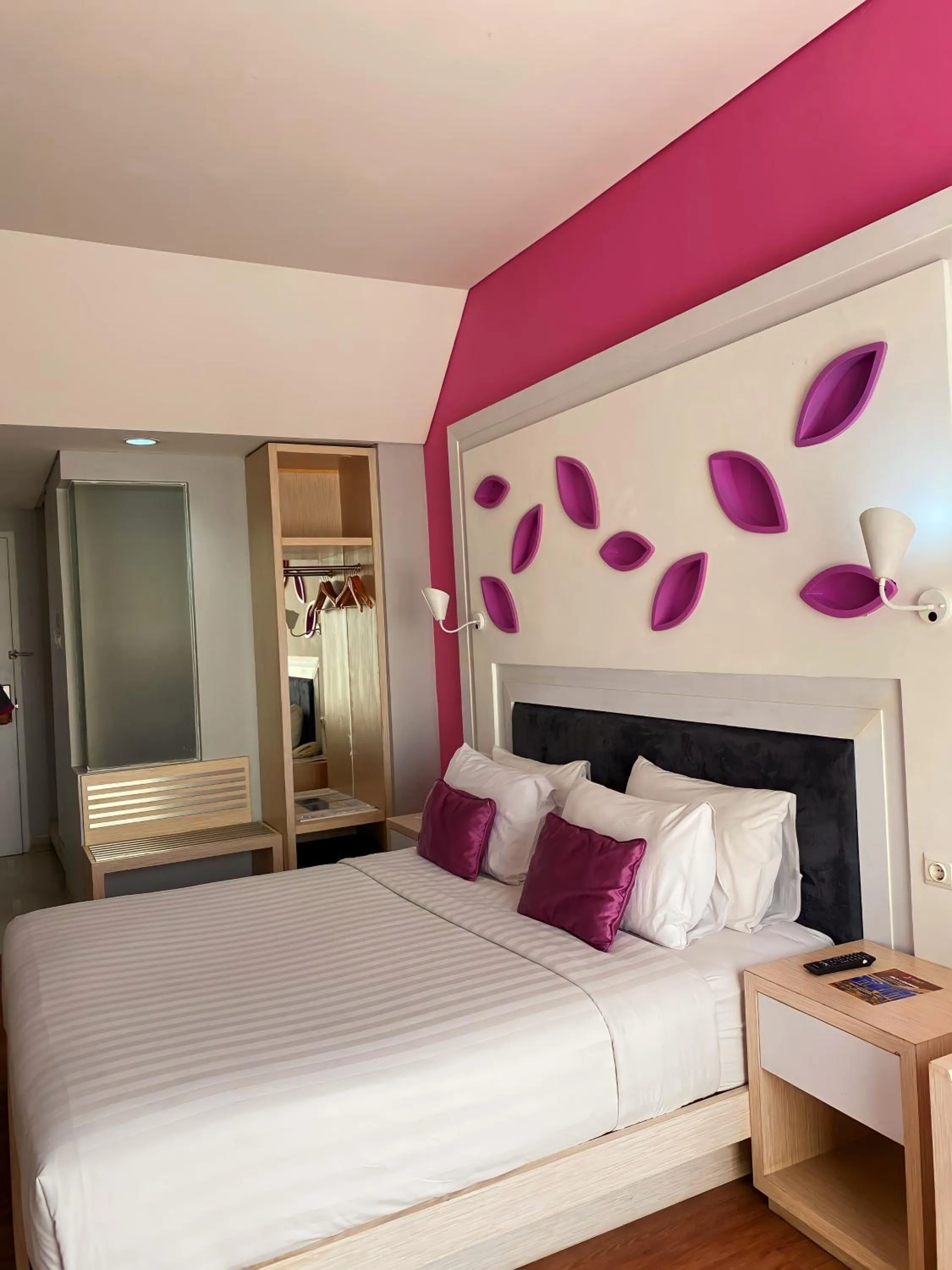 Bedroom, Bed in Shakti Hotel Bandung