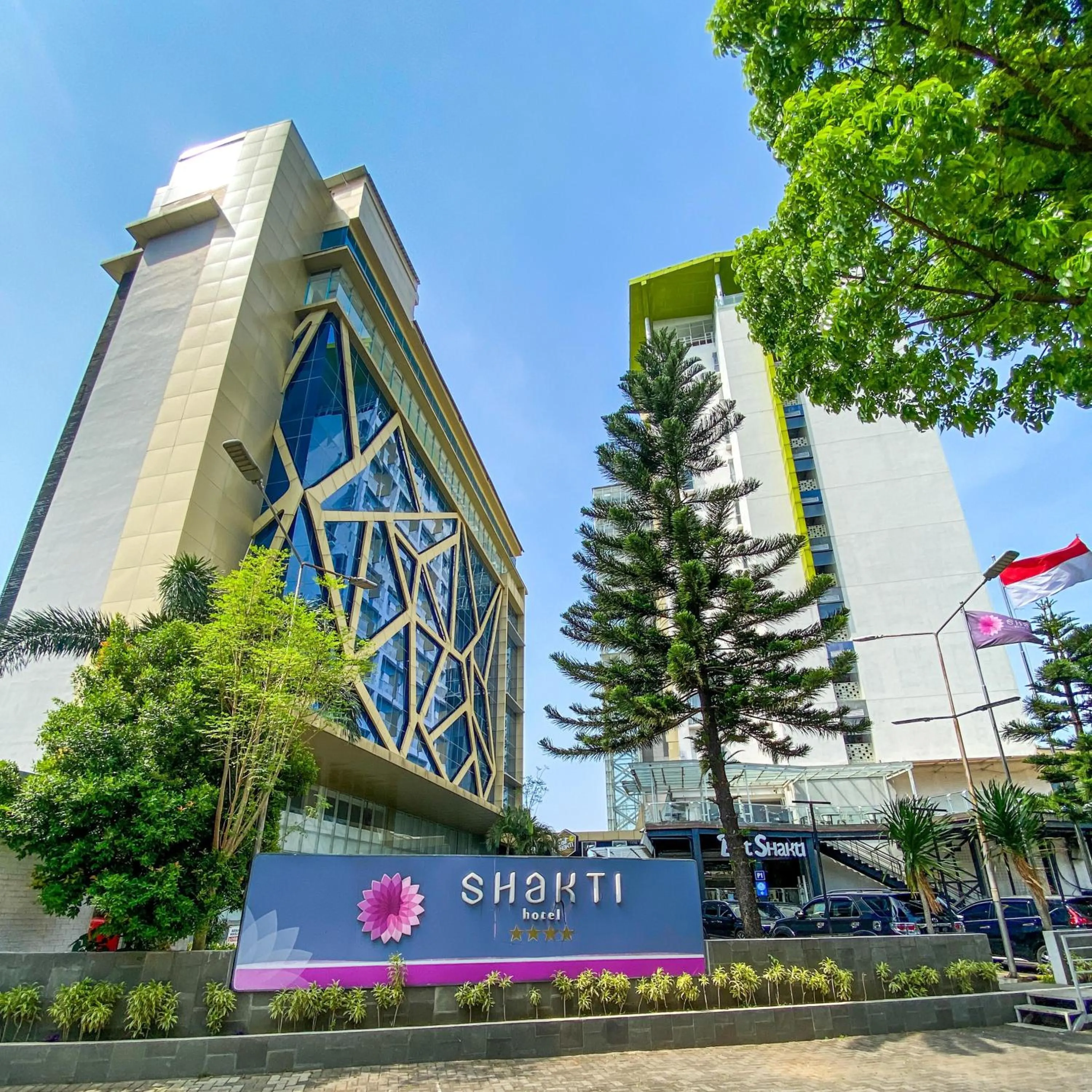 Property building in Shakti Hotel Bandung