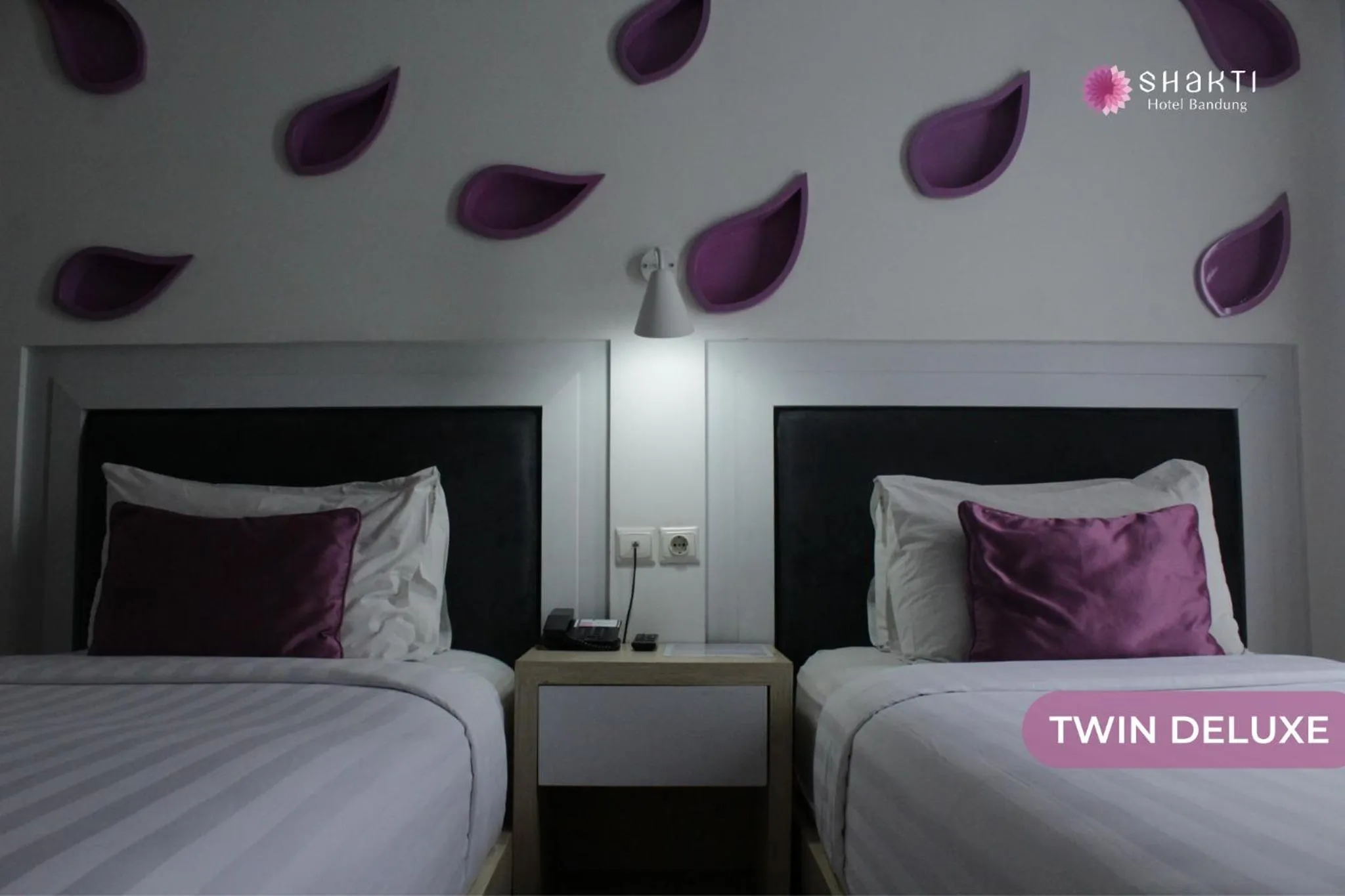 Bed in Shakti Hotel Bandung