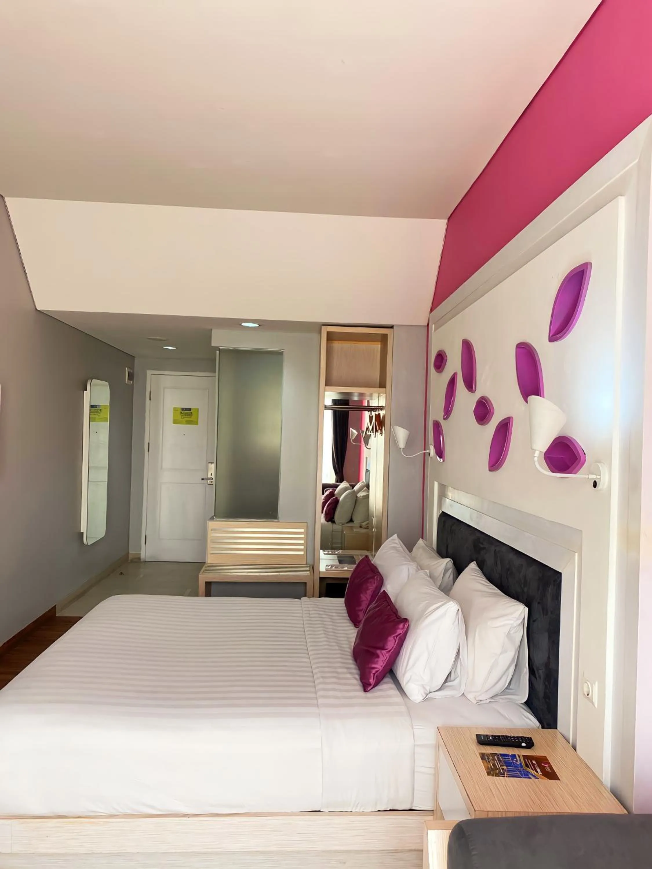 Bedroom, Bed in Shakti Hotel Bandung