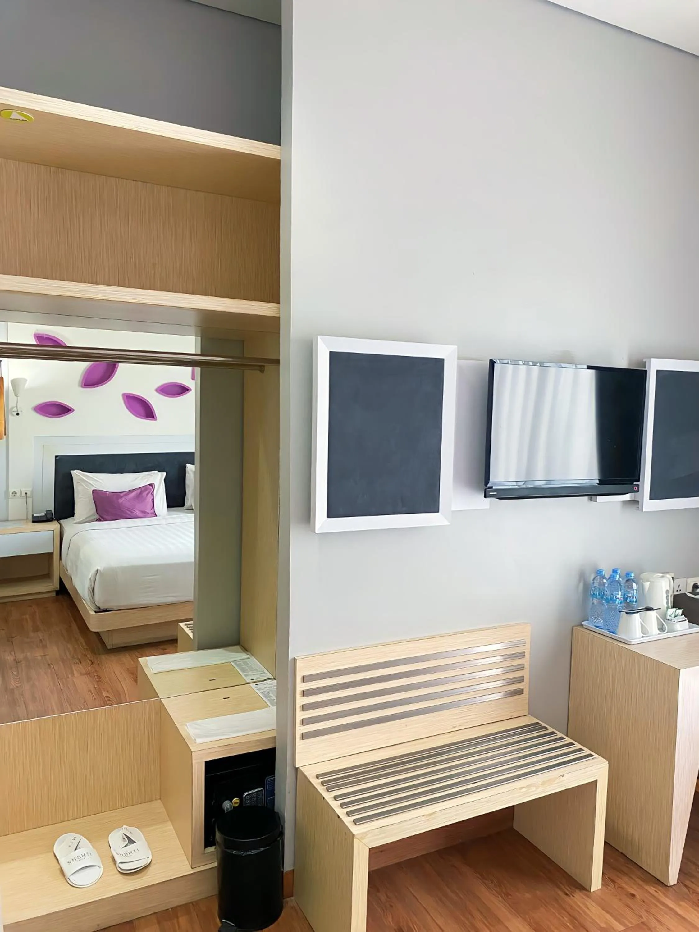 Bedroom, Bed in Shakti Hotel Bandung