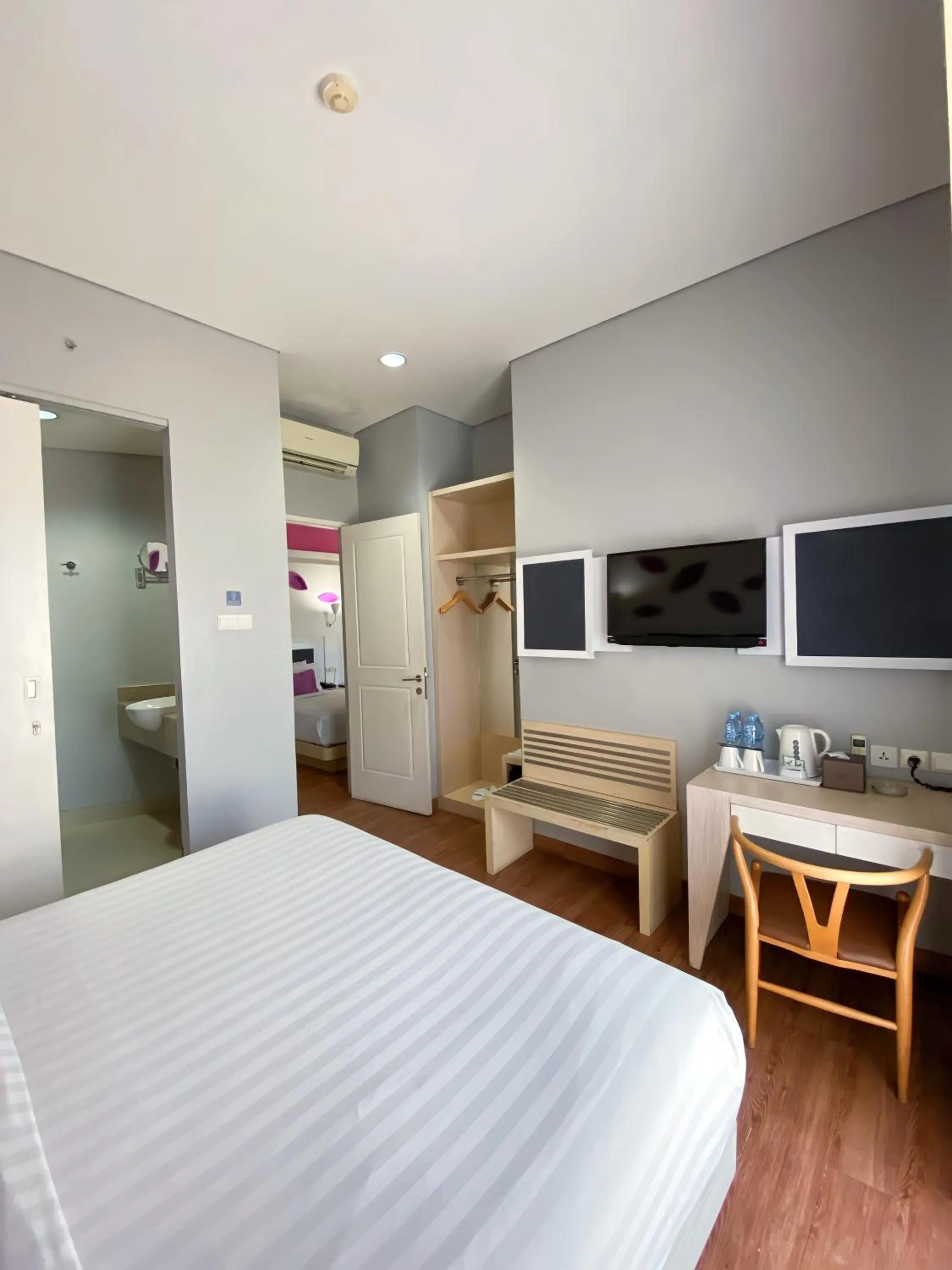 Bedroom, Bed in Shakti Hotel Bandung