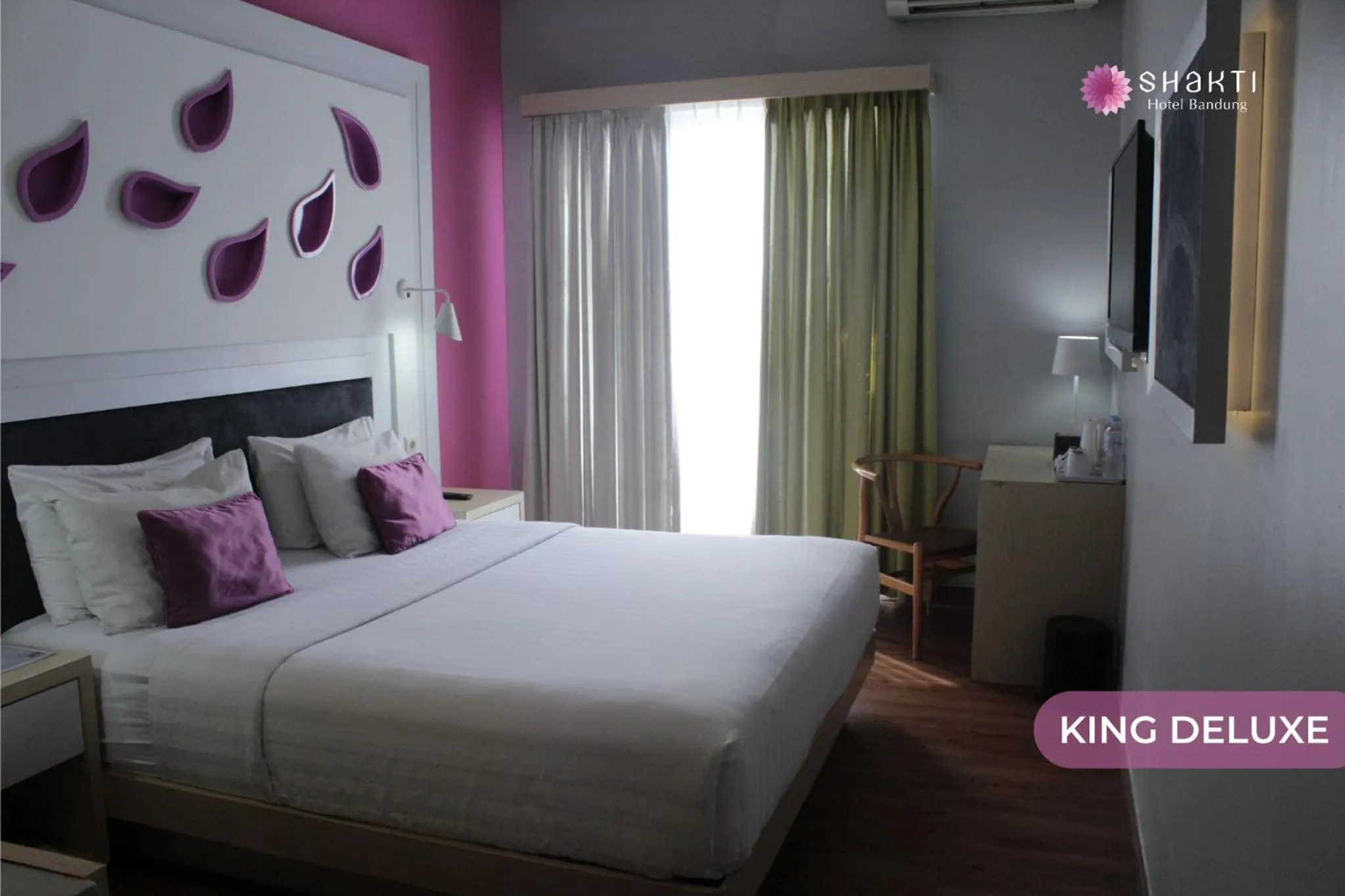Bed in Shakti Hotel Bandung