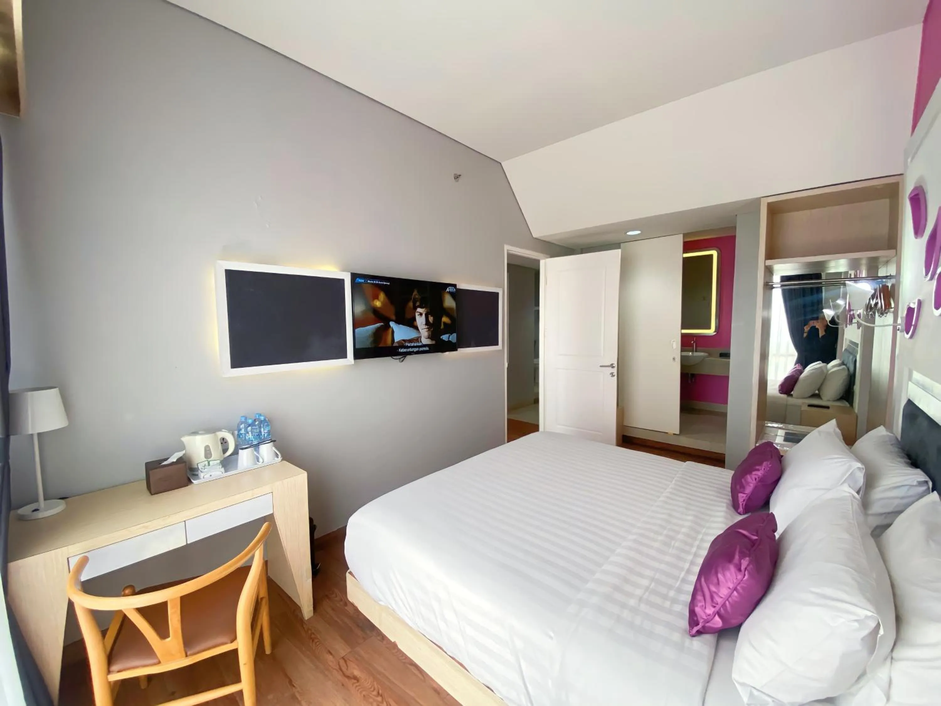 Bedroom, Bed in Shakti Hotel Bandung