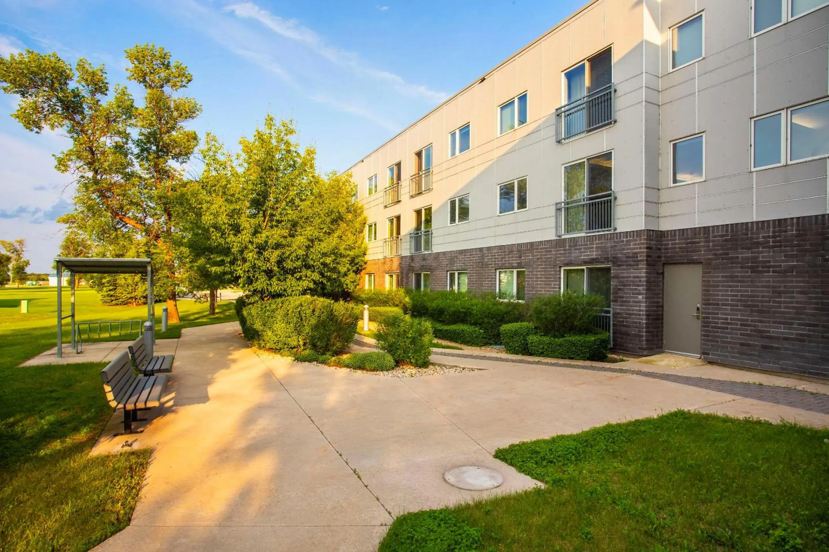Property building in Barker Suites Southport Property building in Barker Suites Southport