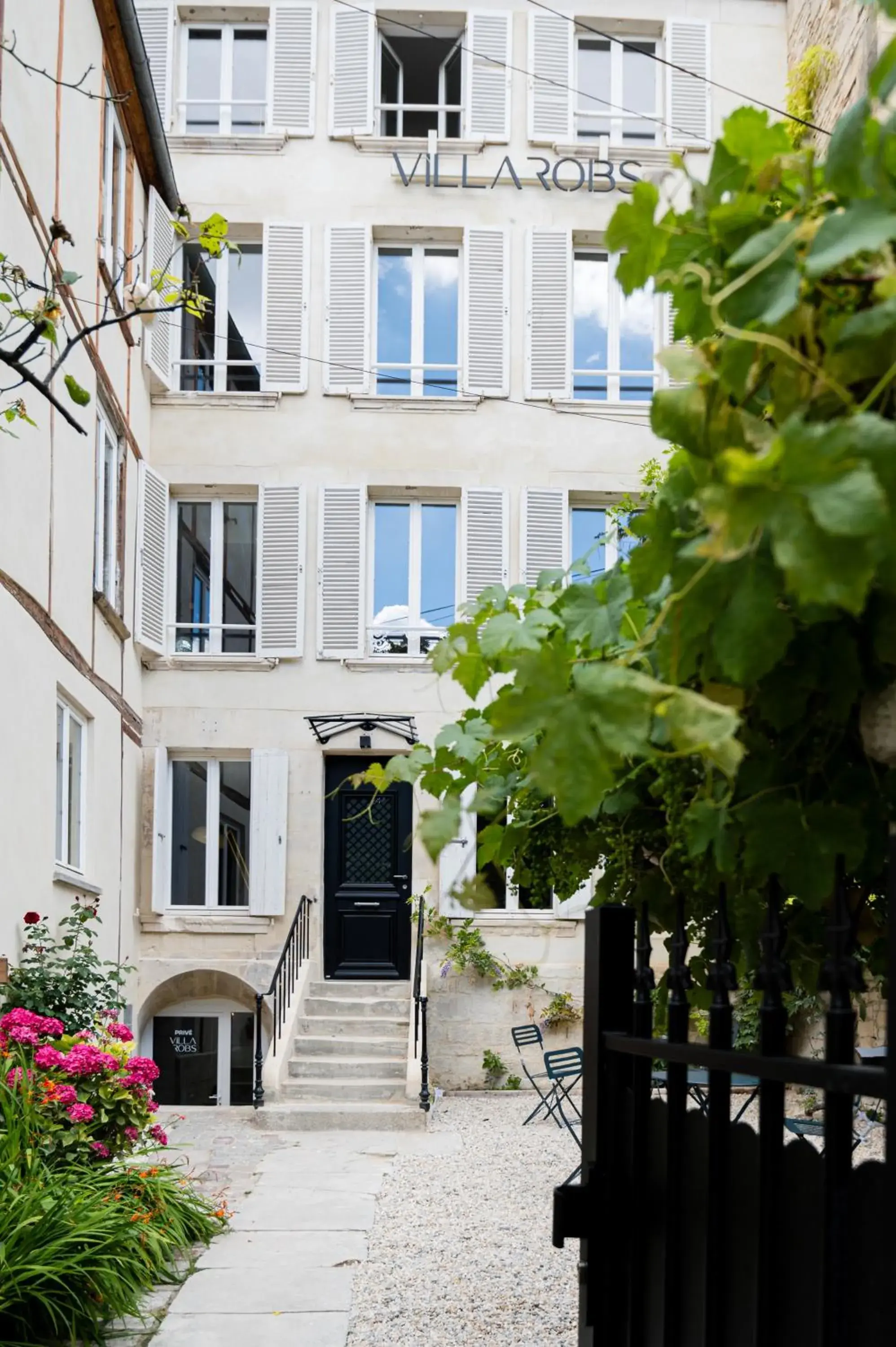 Villa Robs - Appartements tout confort, TV connectée, Haut débit, Localisation idéale - Courts séjours & Affaires Villa Robs - Appartements tout confort, TV connectée, Haut débit, Localisation idéale - Courts séjours & Affaires
