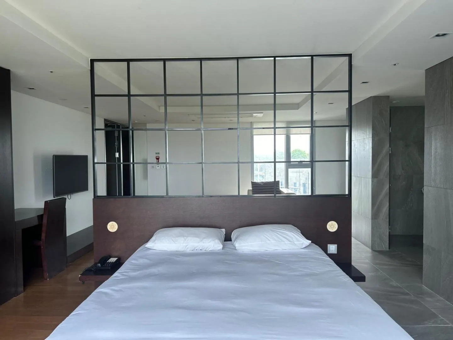 Bedroom, Bed in Sungsan Marina Hotel