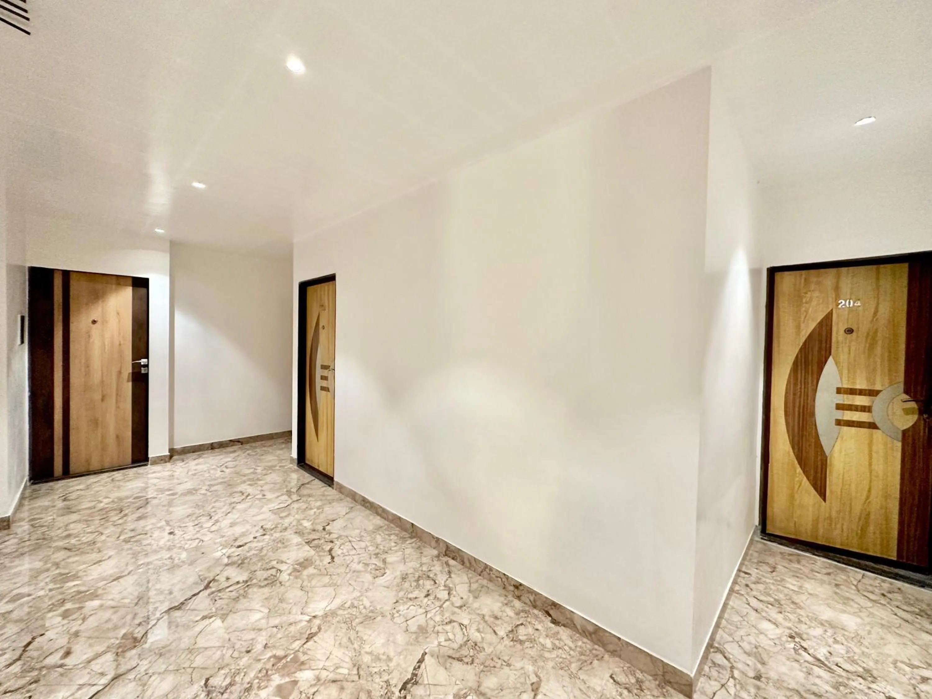 TAKHT- Executive Suites and Rooms