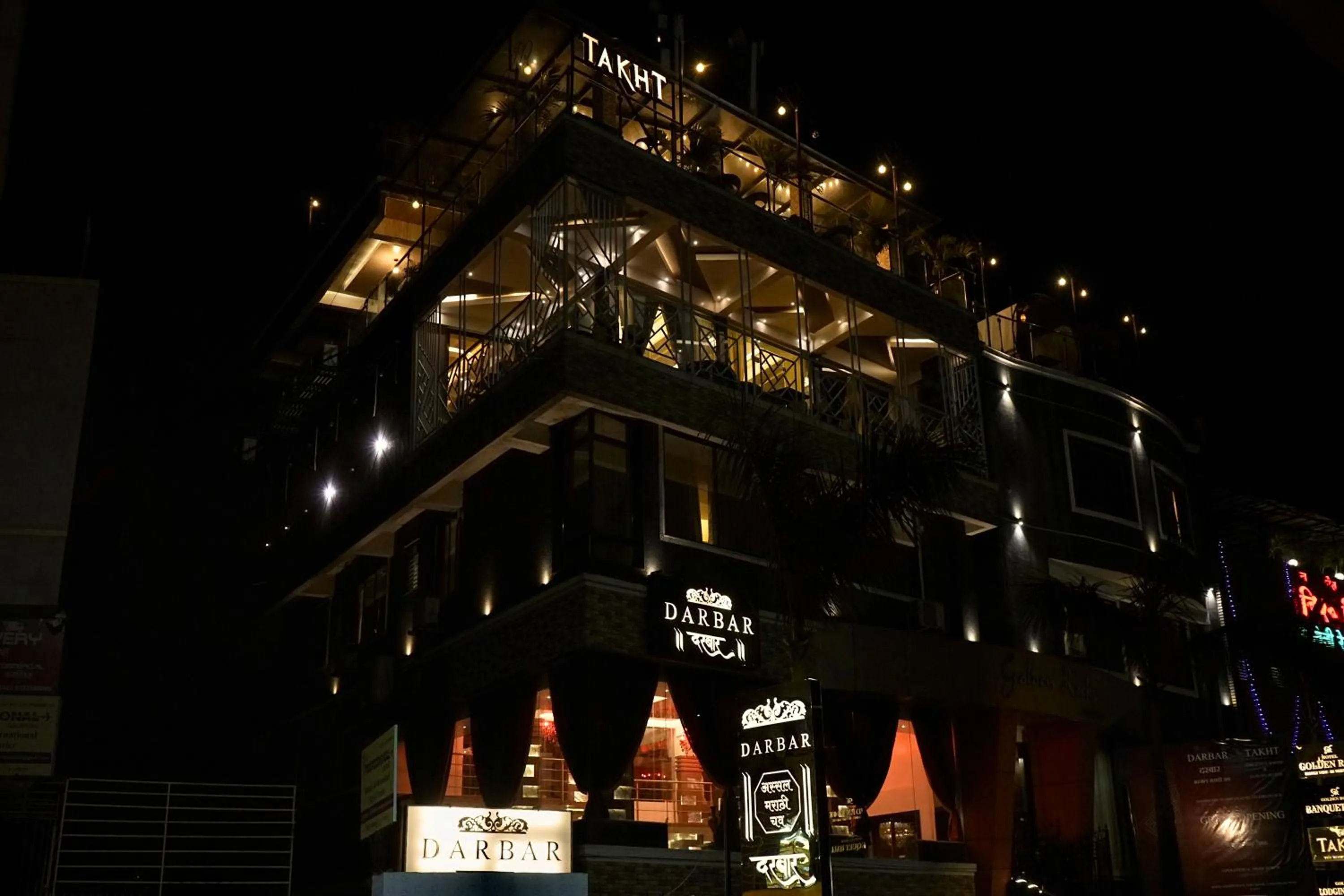 Restaurant/places to eat in TAKHT- Executive Suites and Rooms