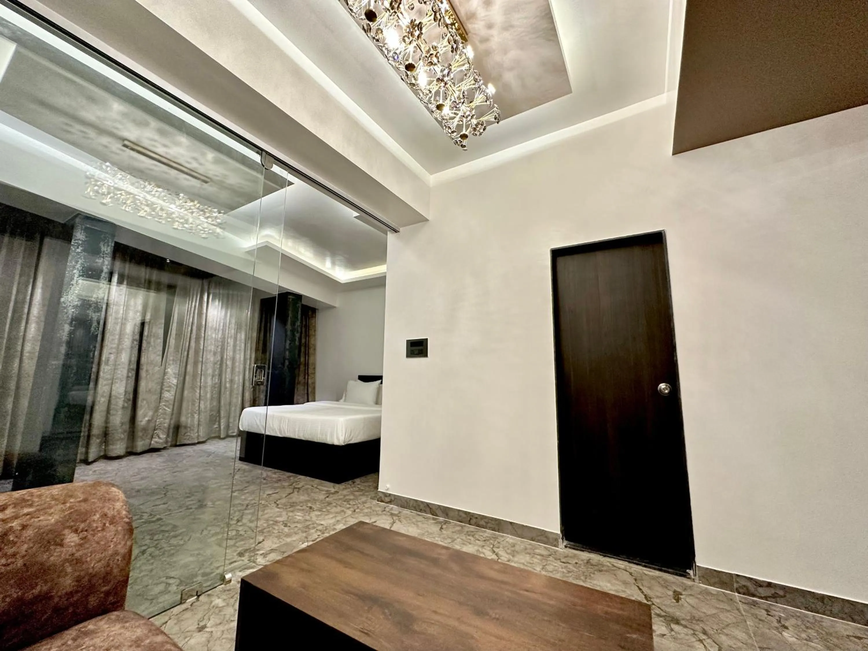 Bed in TAKHT- Executive Suites and Rooms