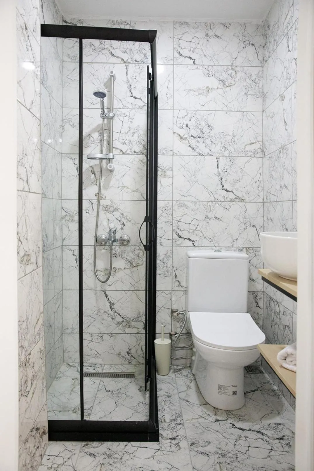 Shower in Beans House Suite 8-26