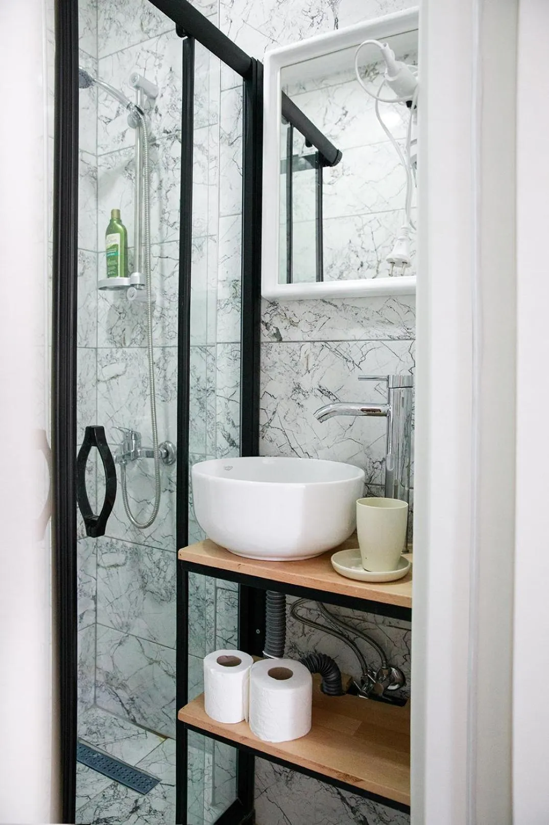 Shower in Beans House Suite 8-26