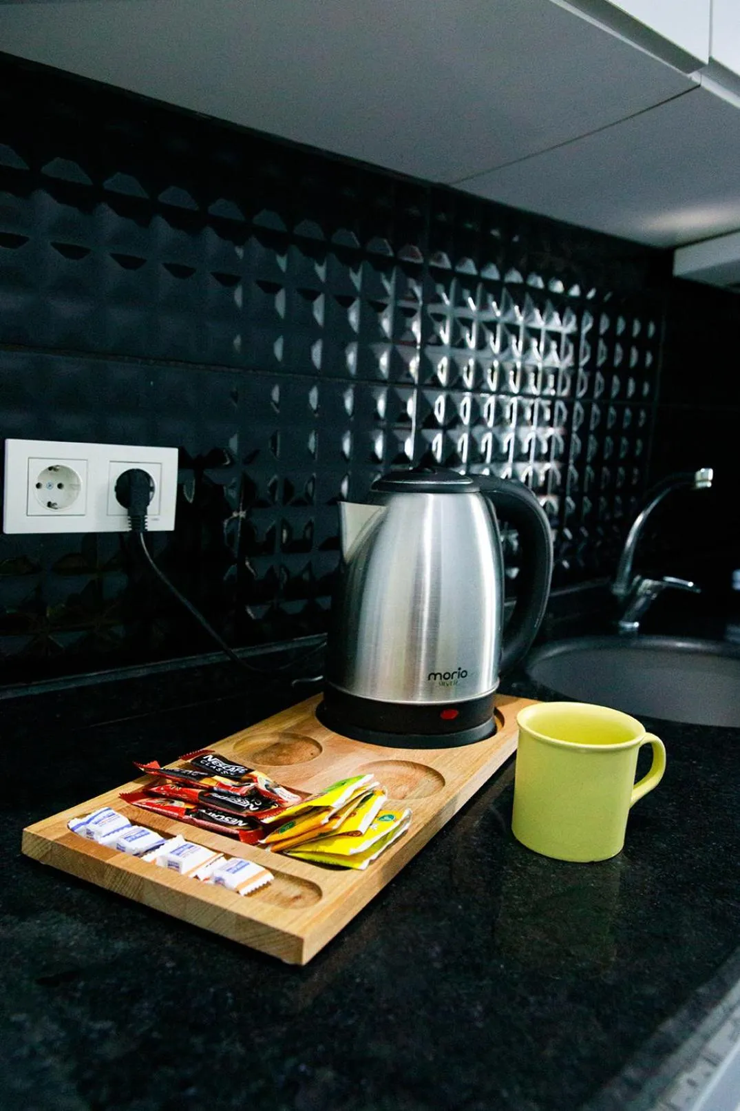 Coffee/tea facilities in Beans House Suite 8-26
