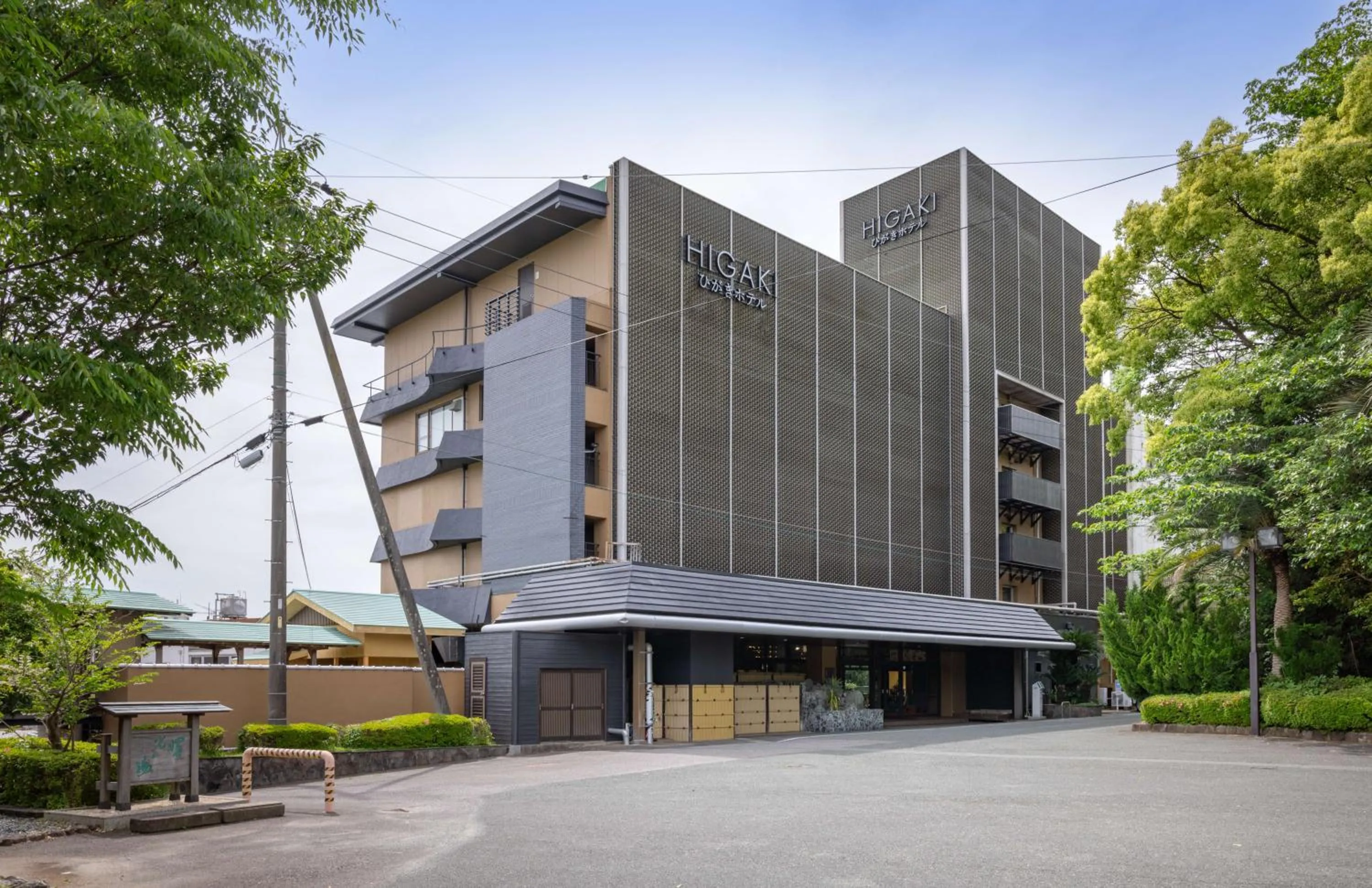 Property building in Higaki Hotel