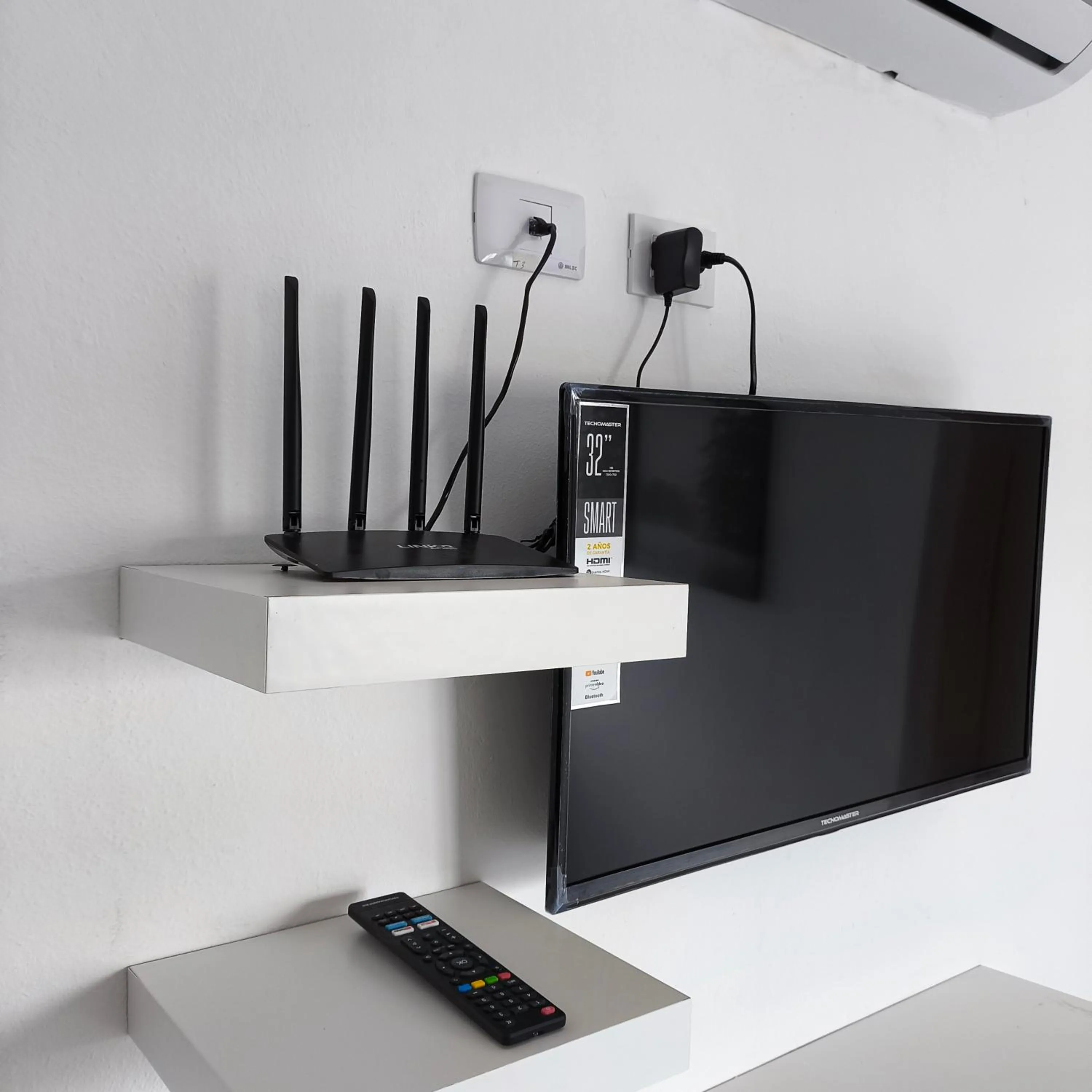 TV and multimedia in Apartahotel Señorial