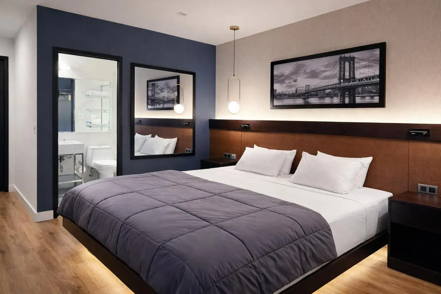 Bed in Hotel Mirage Brooklyn Bed in Hotel Mirage Brooklyn