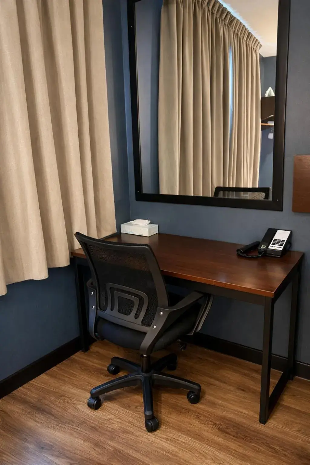 Double Room in Hotel Mirage Brooklyn Double Room in Hotel Mirage Brooklyn