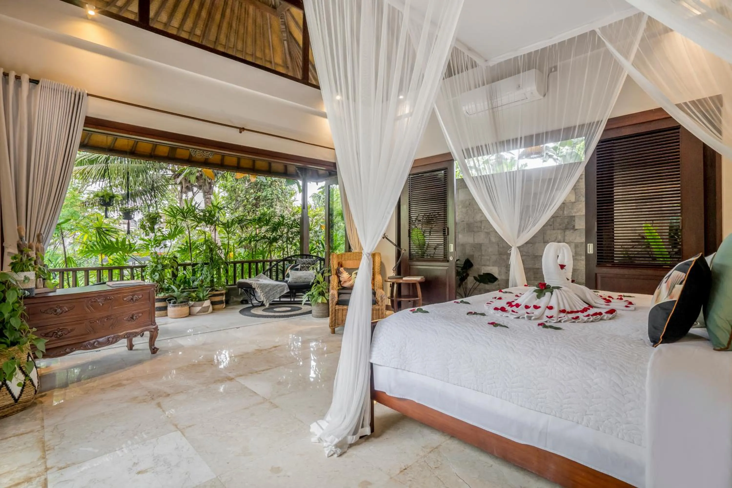 Garden, Bed in Kano Sari Ubud Villas