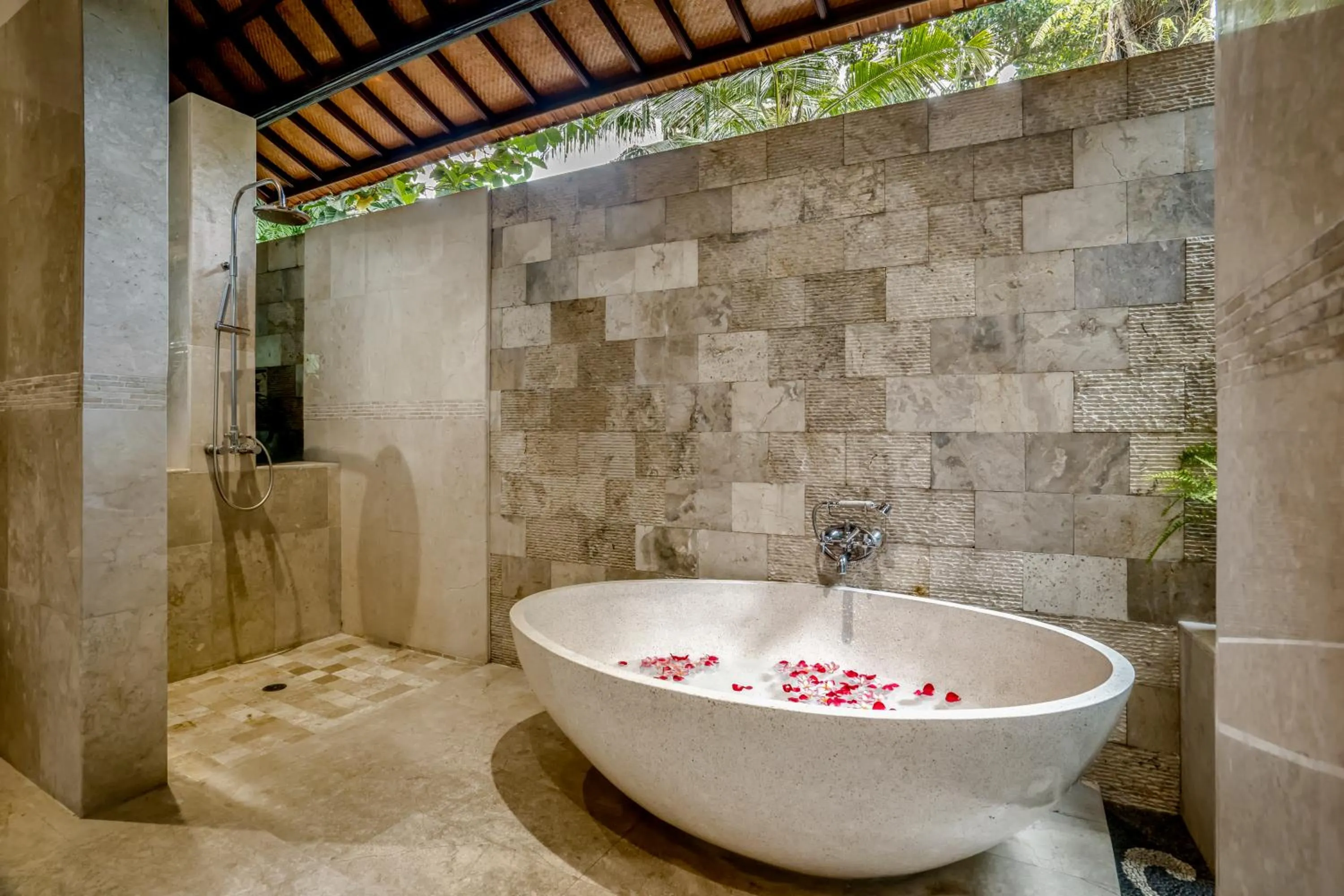 Bathroom in Kano Sari Ubud Villas