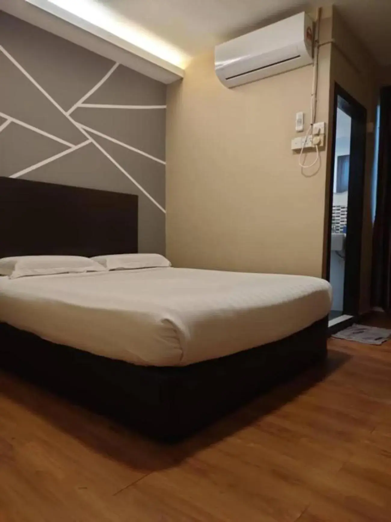 Double Room with Private Bathroom in Sea Lion Hotel Pulau Ketam Double Room with Private Bathroom in Sea Lion Hotel Pulau Ketam